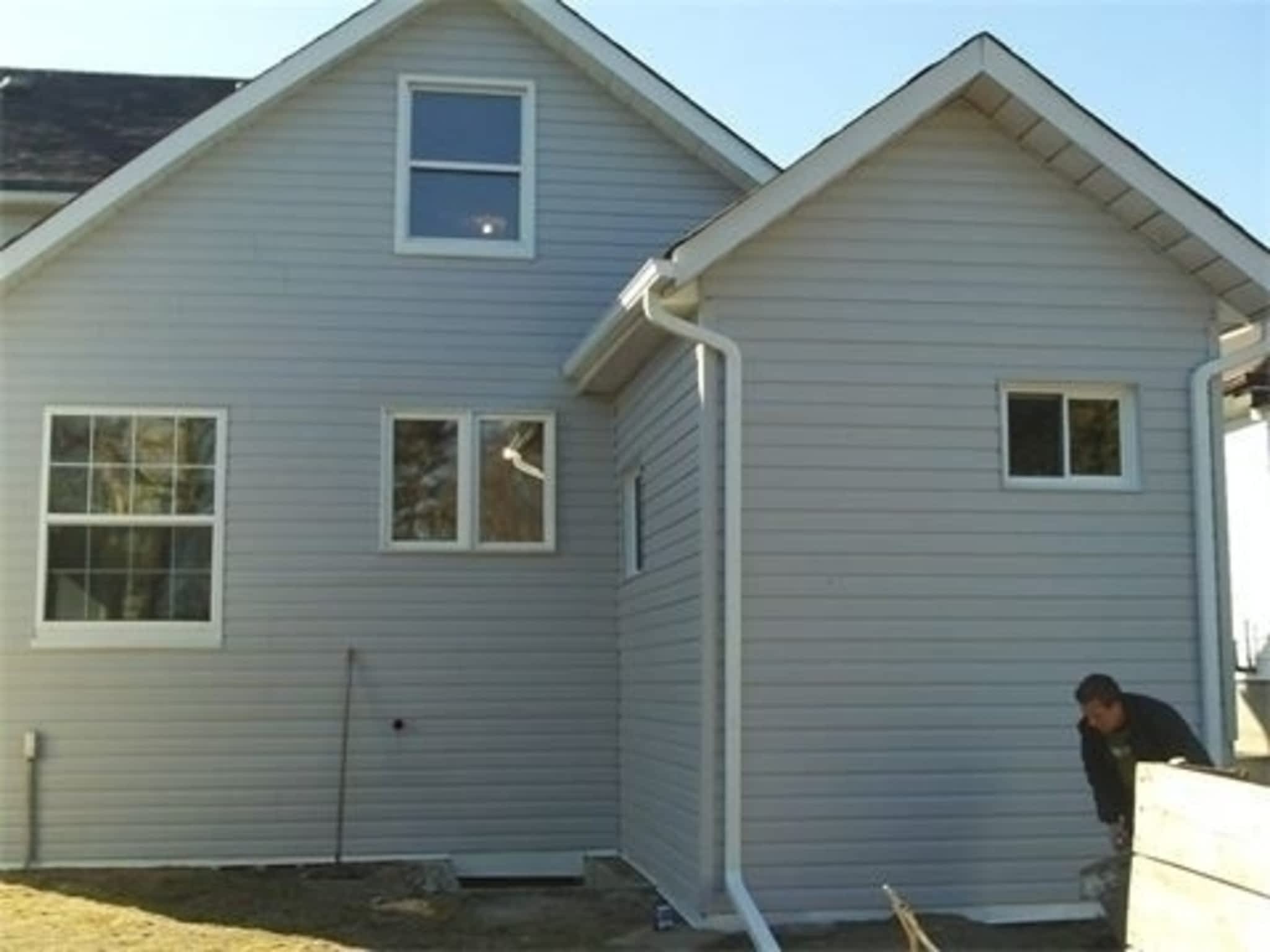 photo RMS Siding and Eavestrough