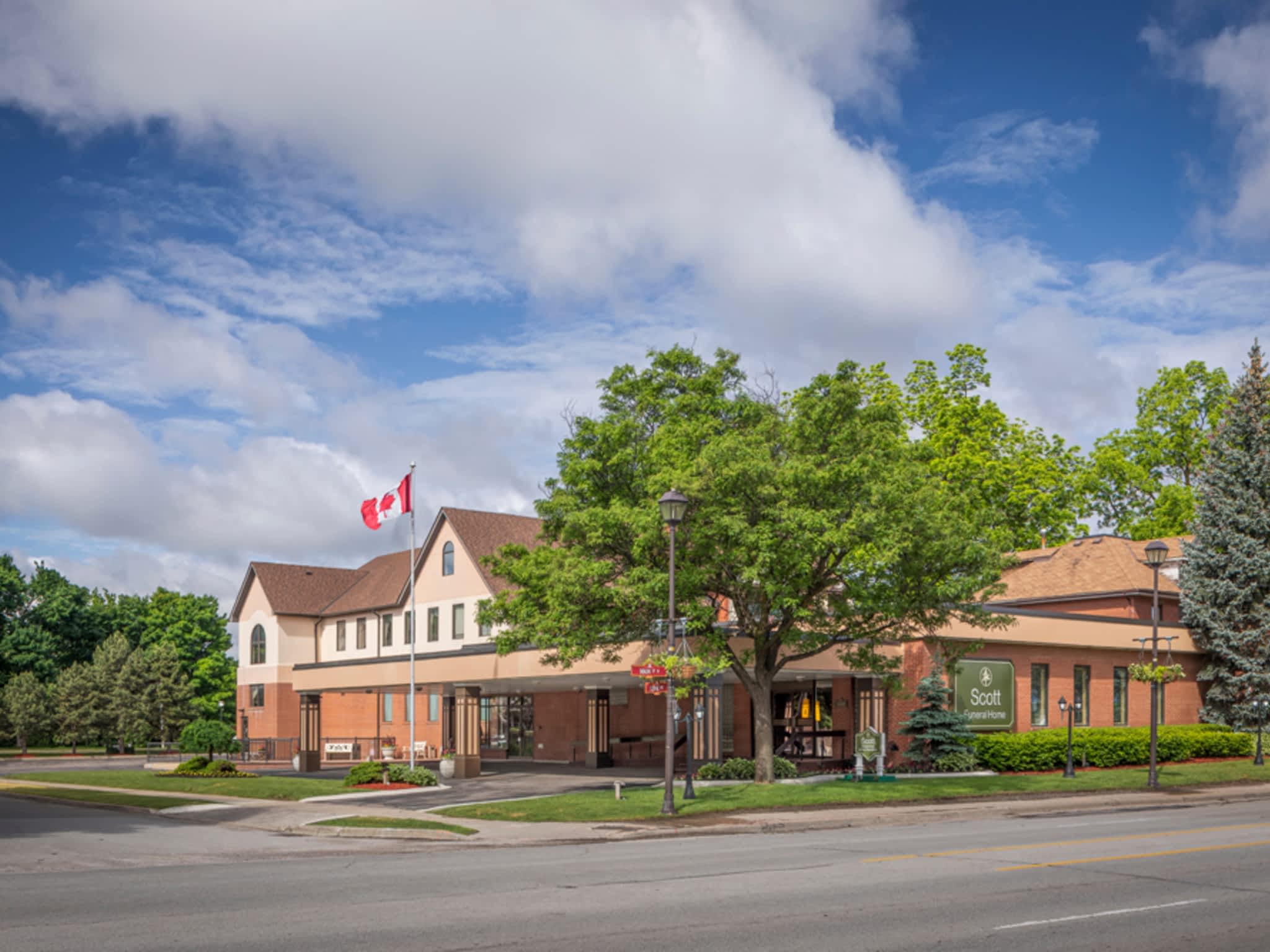 photo Scott Funeral Home - Brampton Chapel