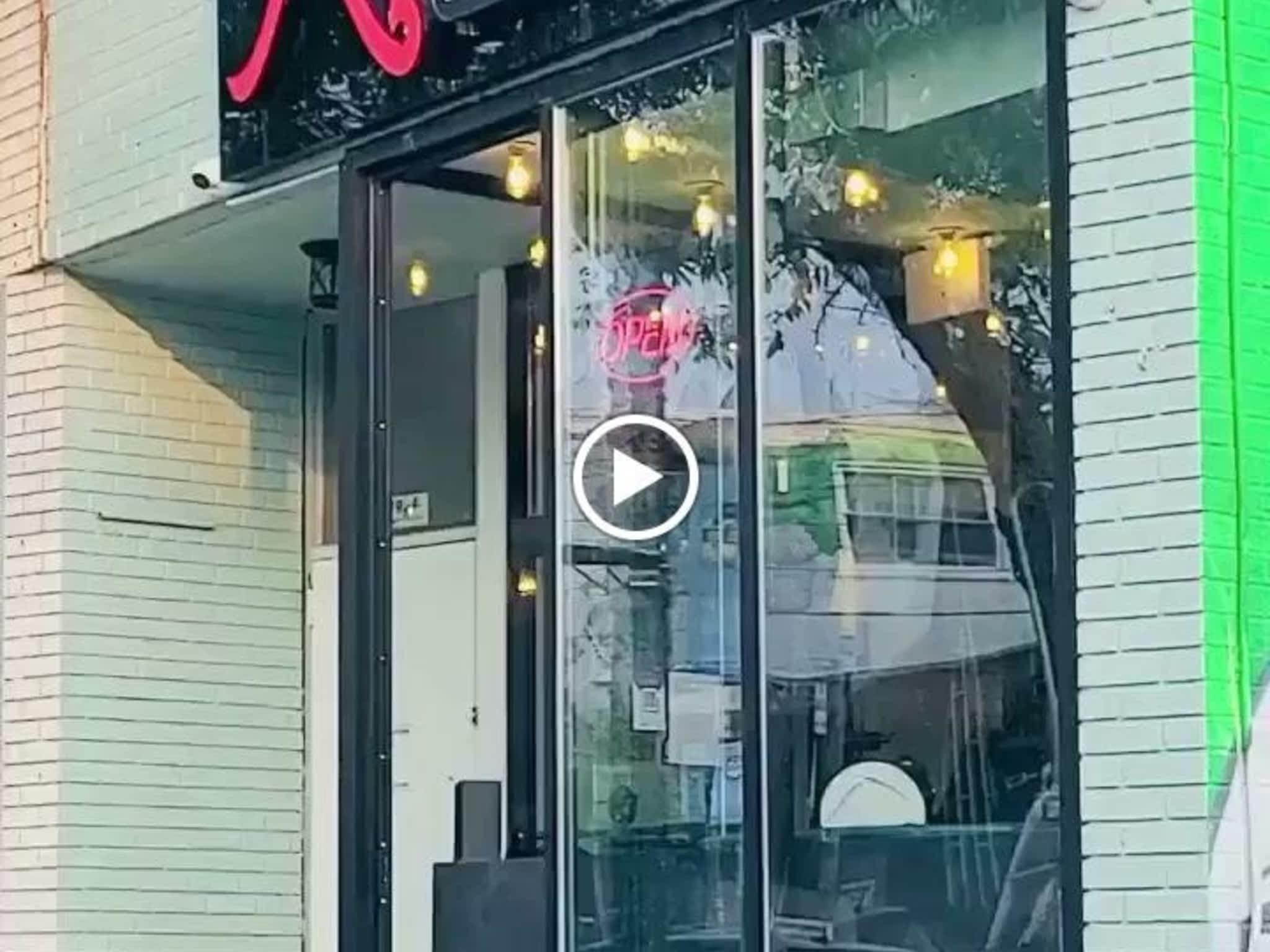 photo Thairoom College