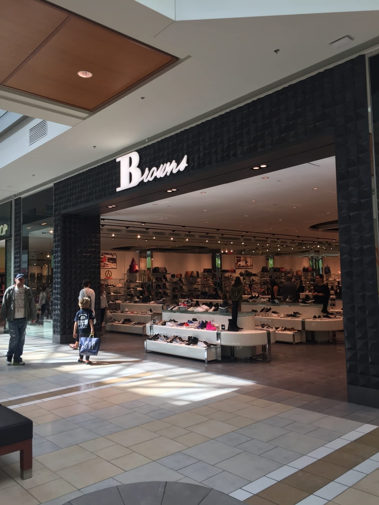 browns shoes outlet