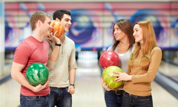 Vancouver bowling alleys for family fun