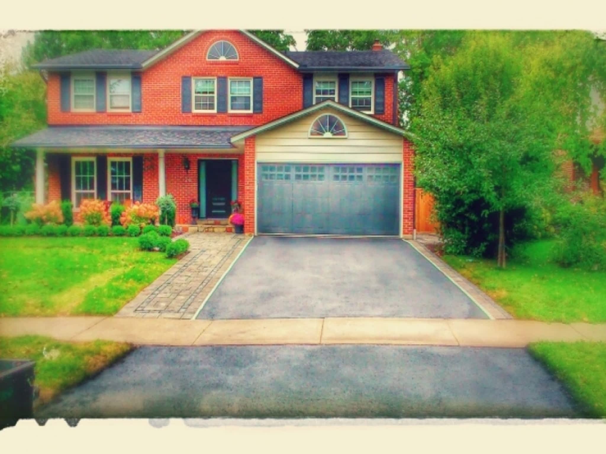 photo Constant Driveway Sealer - Dries In 45 Min.