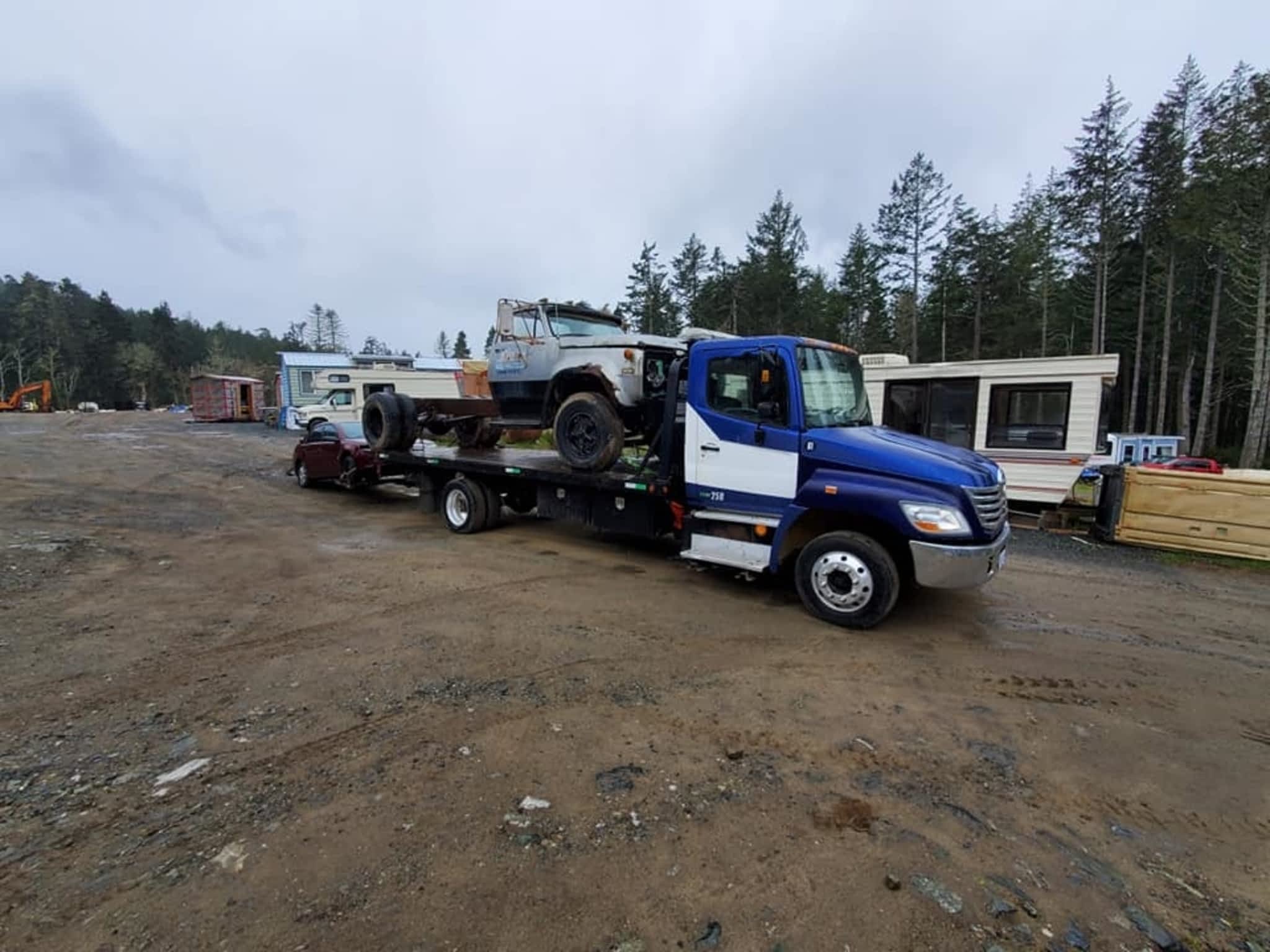 photo Strictly Towing & Salvage