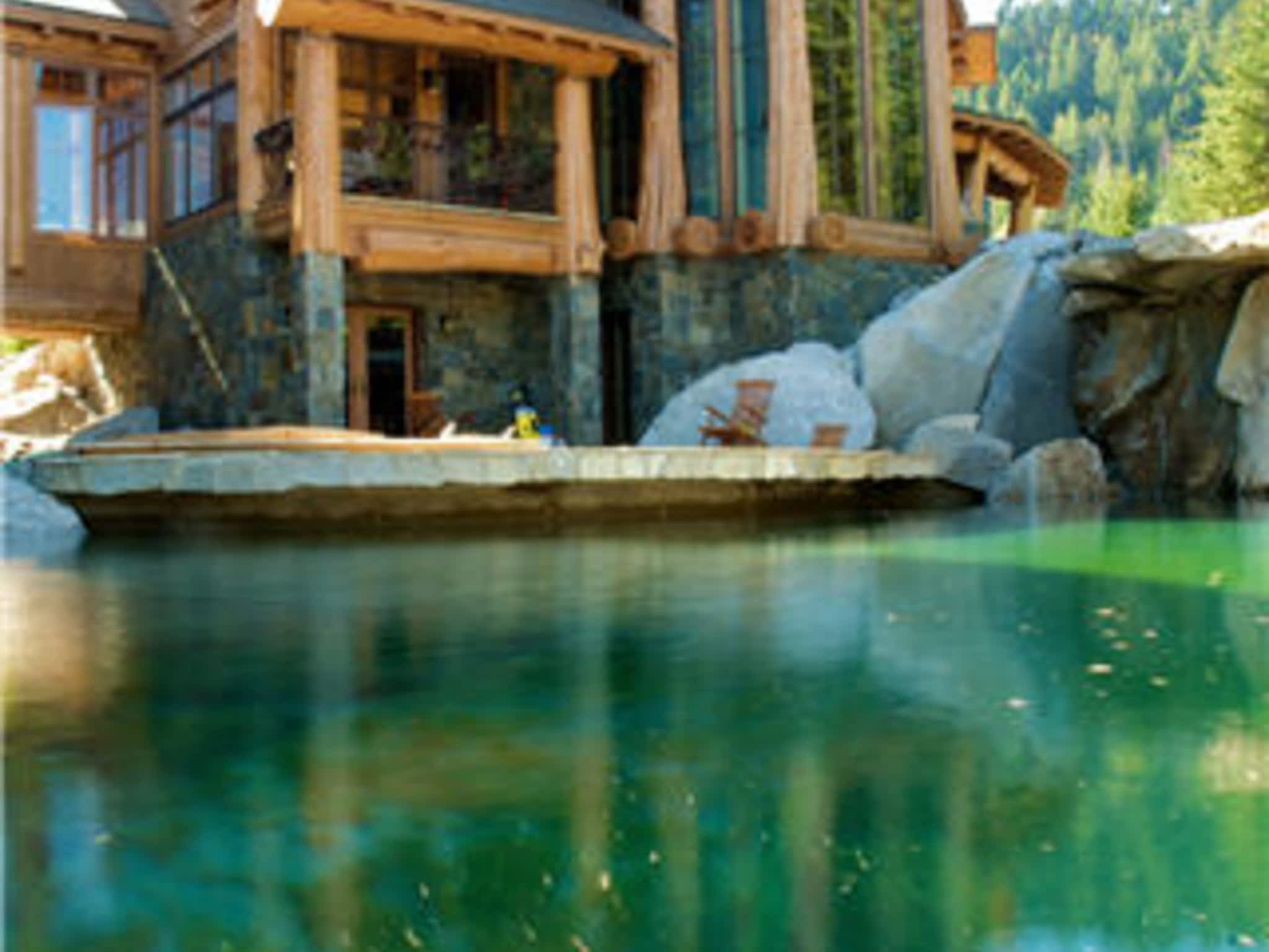 photo West Coast Log Homes Ltd