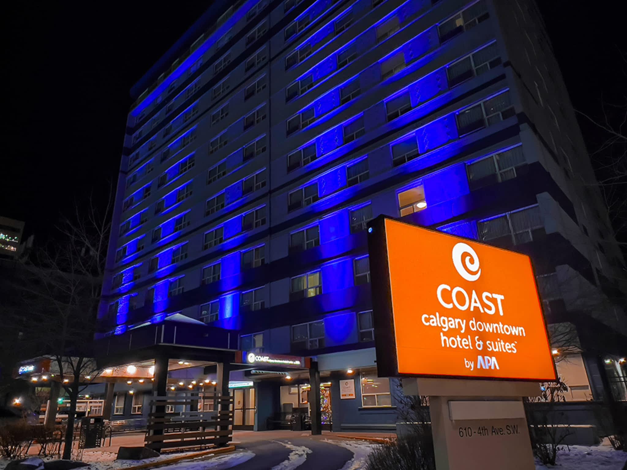 photo Coast Calgary Downtown Hotel & Suites by APA