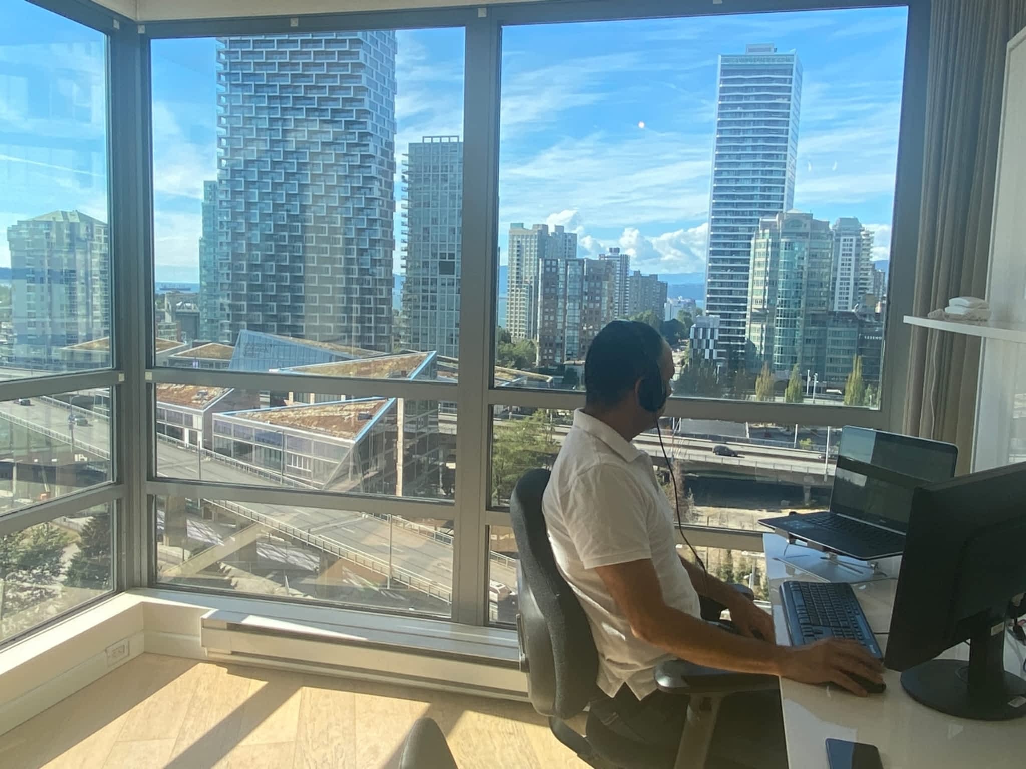 photo Web Design Vancouver VanComputer