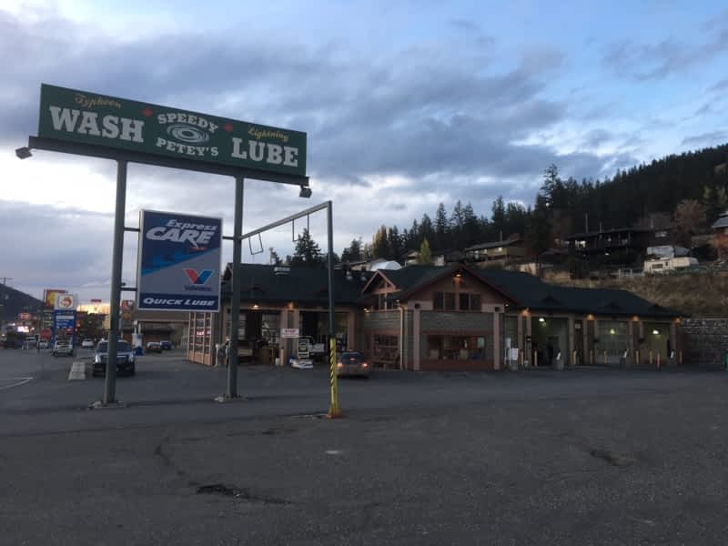 Speedy Petey's Carwash - Williams Lake, BC - B-1268 Broadway Ave S