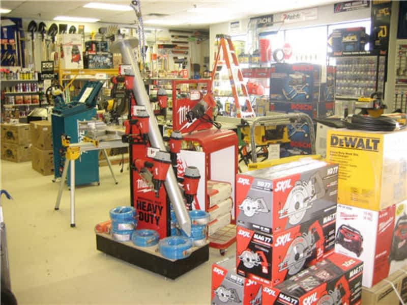 Mississauga Hardware Centre Inc  Mississauga, ON  1270 Eglinton Ave E