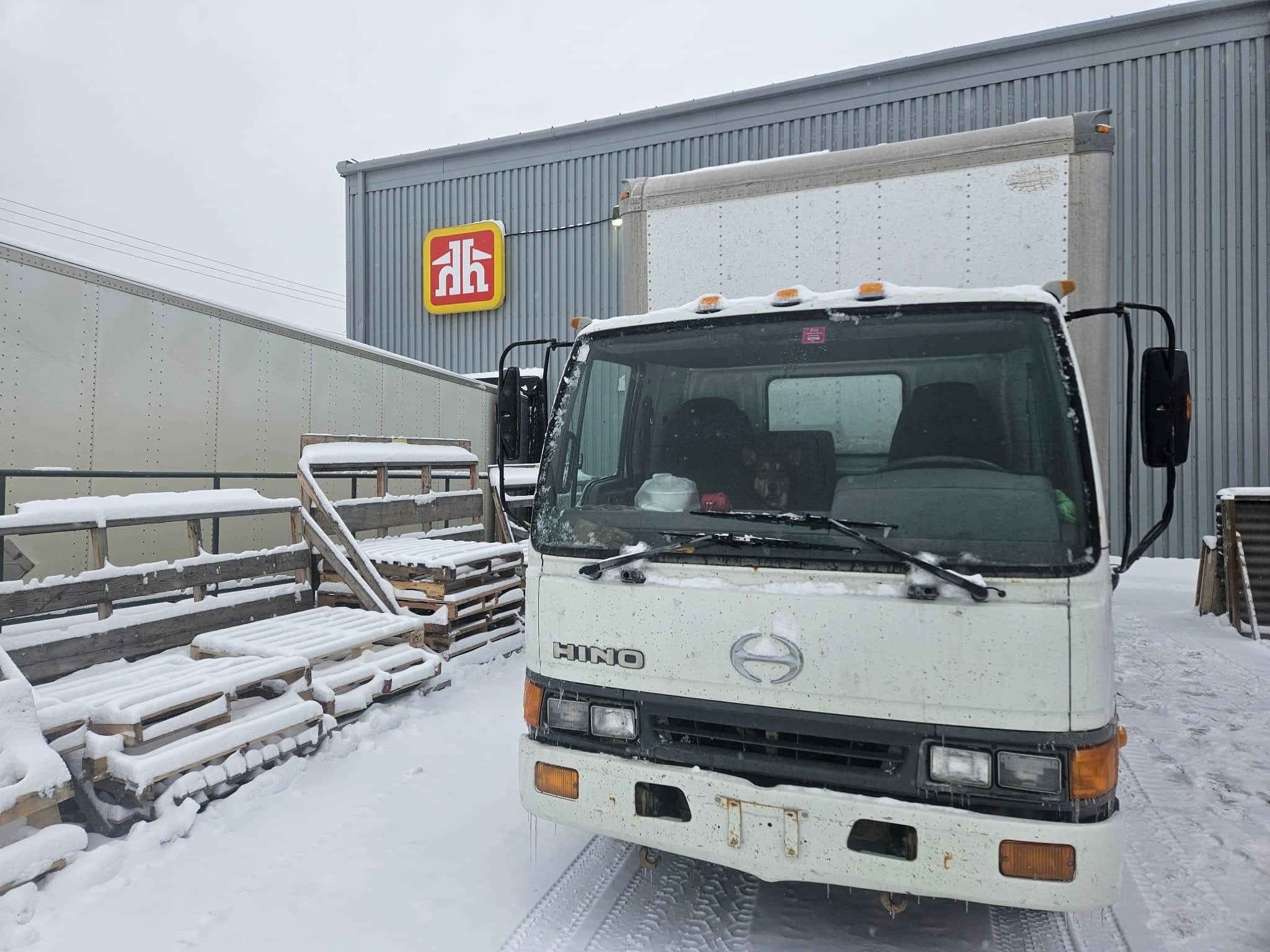 photo Black Wings Delivery