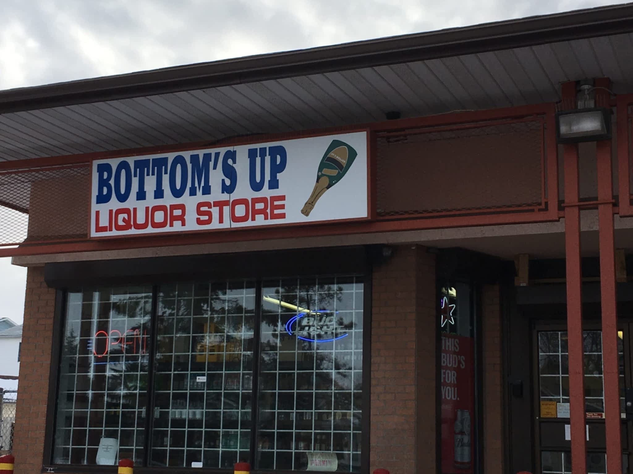 photo Bottoms Up Liquor Store