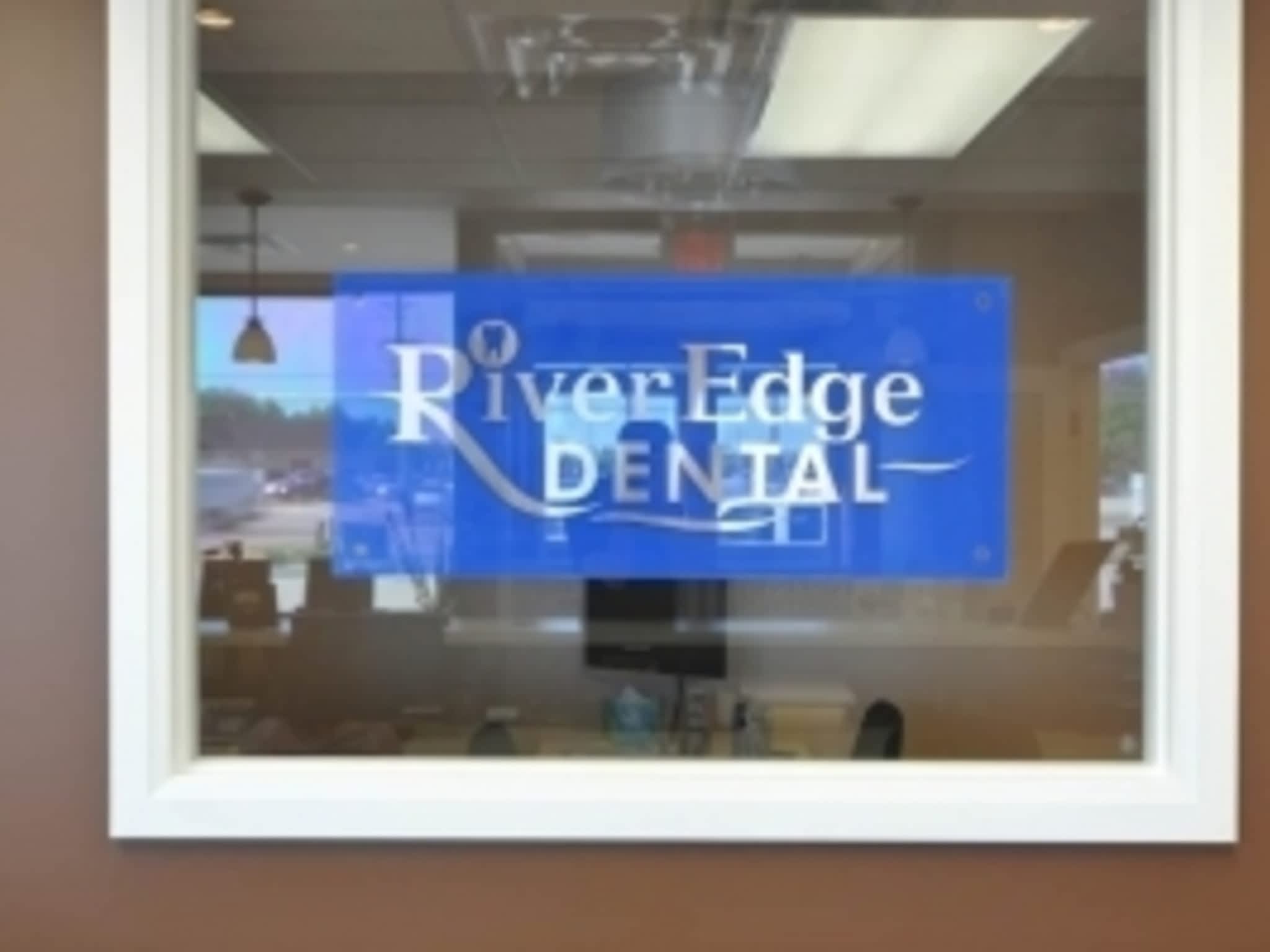 photo Riveredge Dental