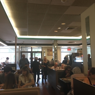 View Snowdown Delicatessen Ltd’s Côte-Saint-Luc profile