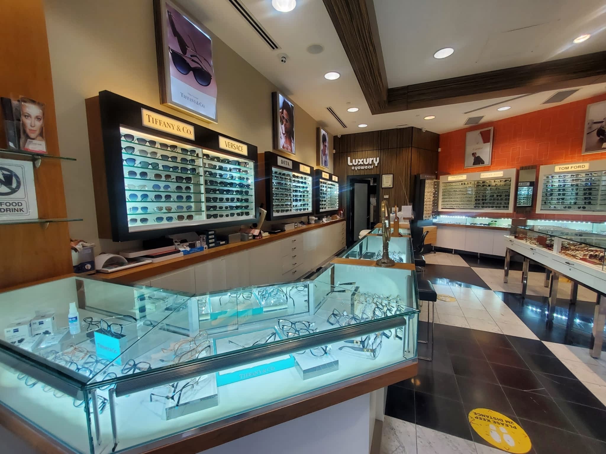 photo Luxury Eyewear - Burnaby - Metrotown