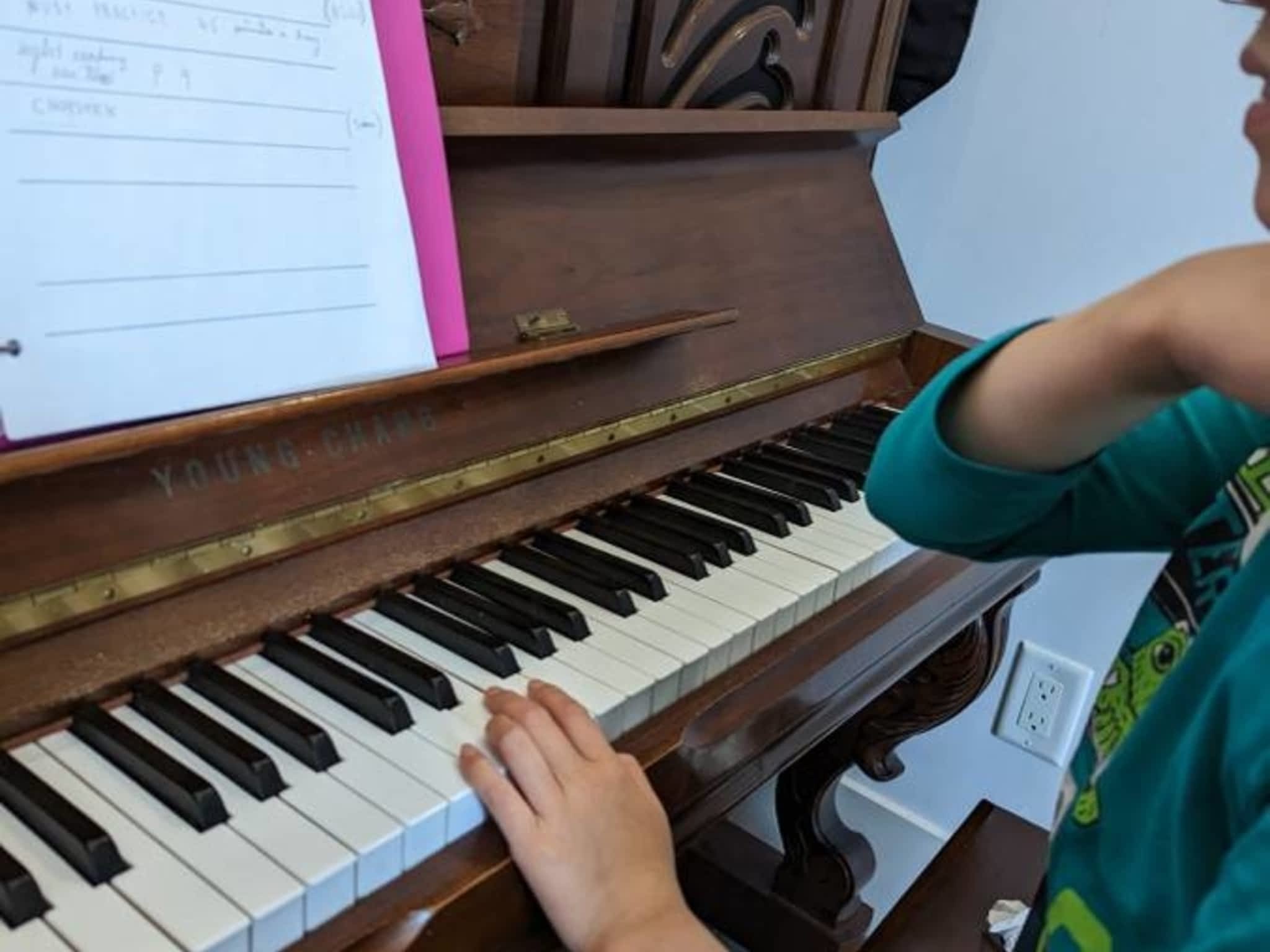 photo Chris Sagard Piano Teacher