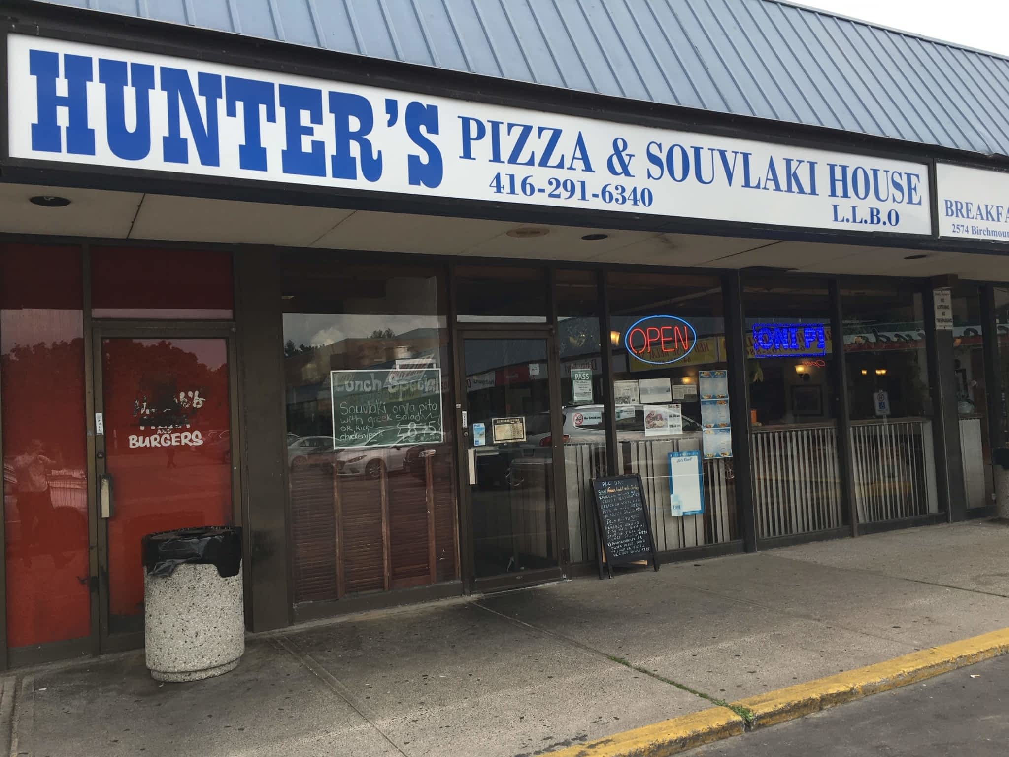 photo Hunters Pizza