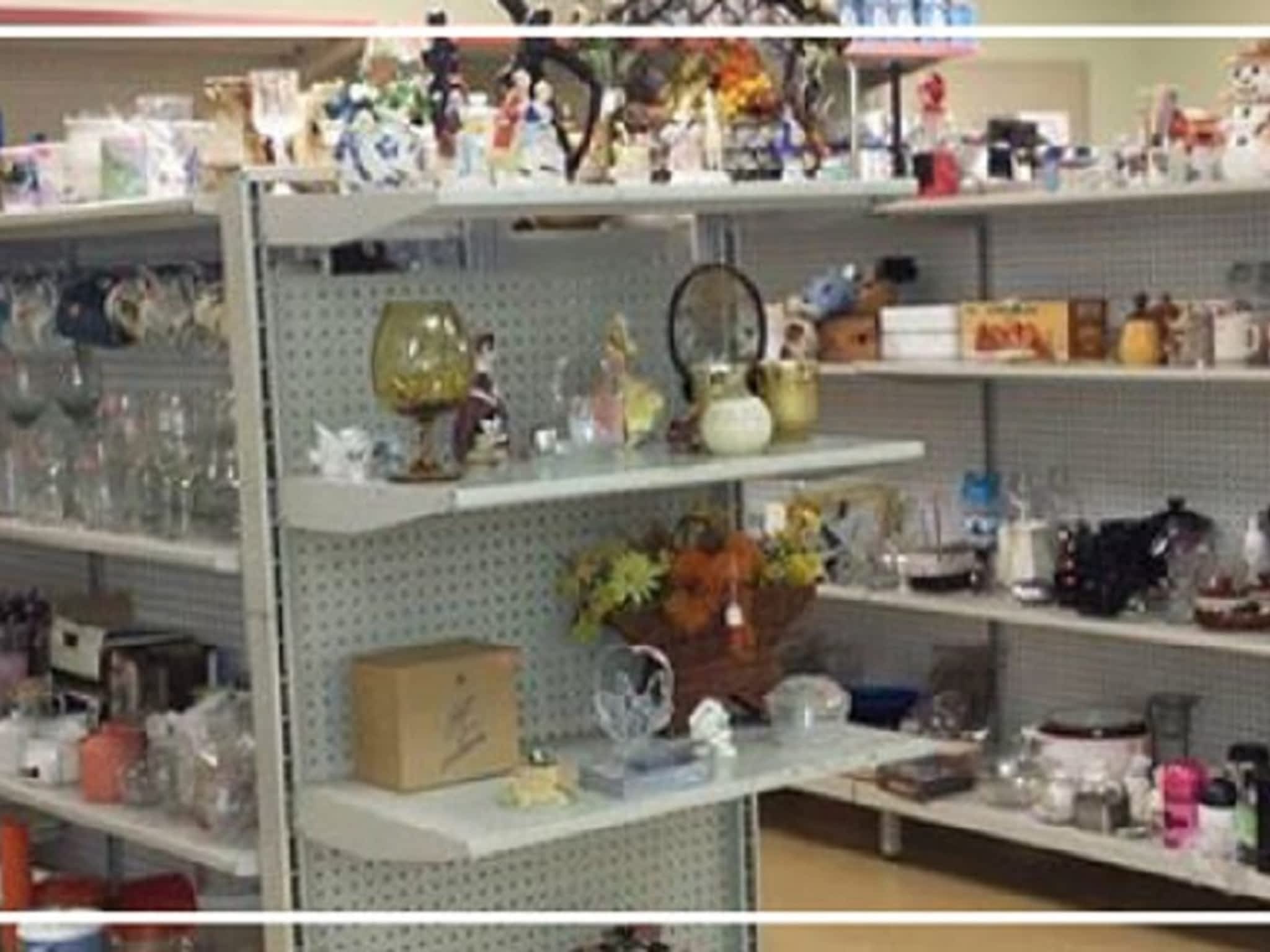 photo Renaie's Treasure & Thrift Store Inc