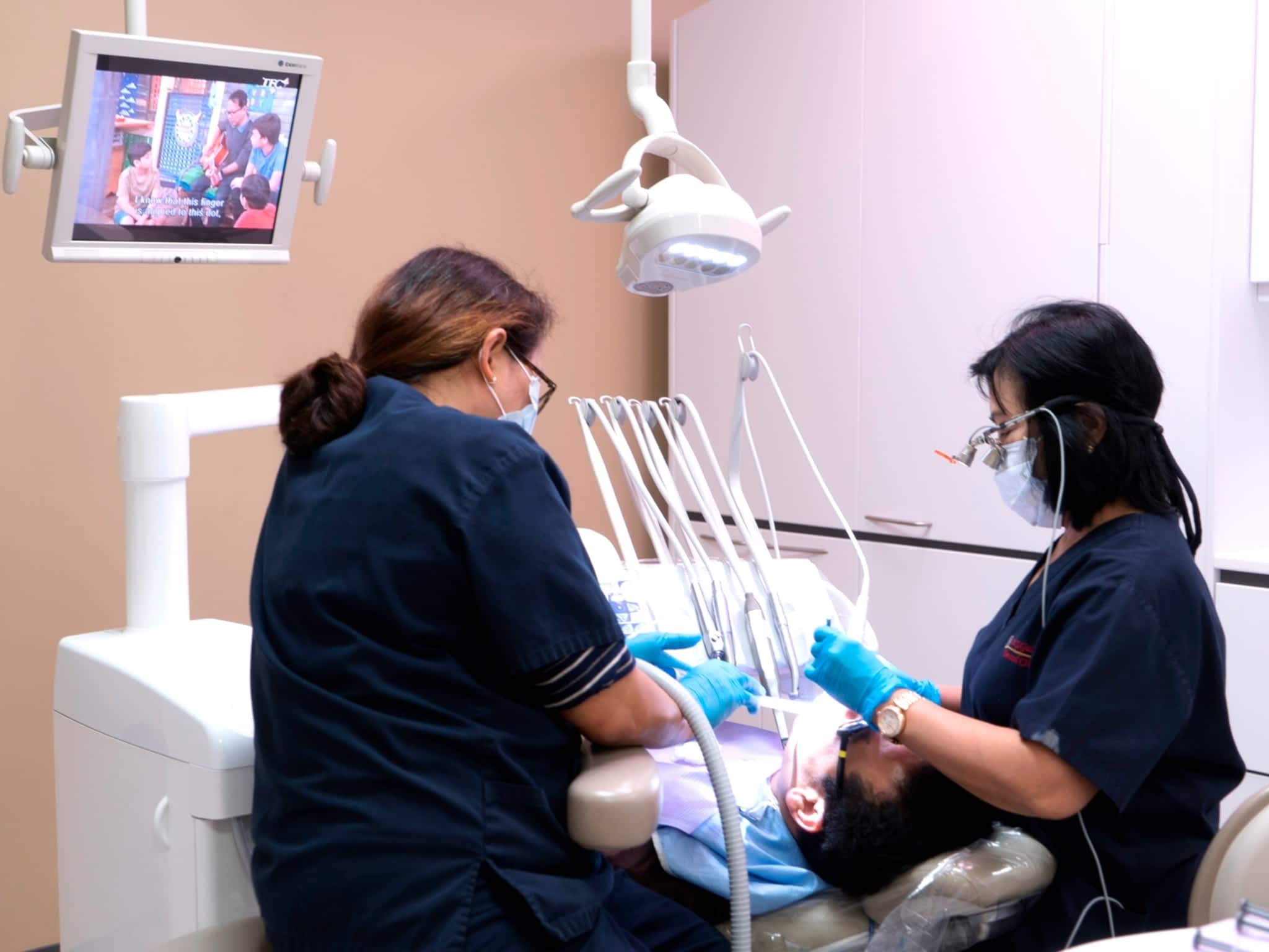 photo M S Galiza Dental Clinic