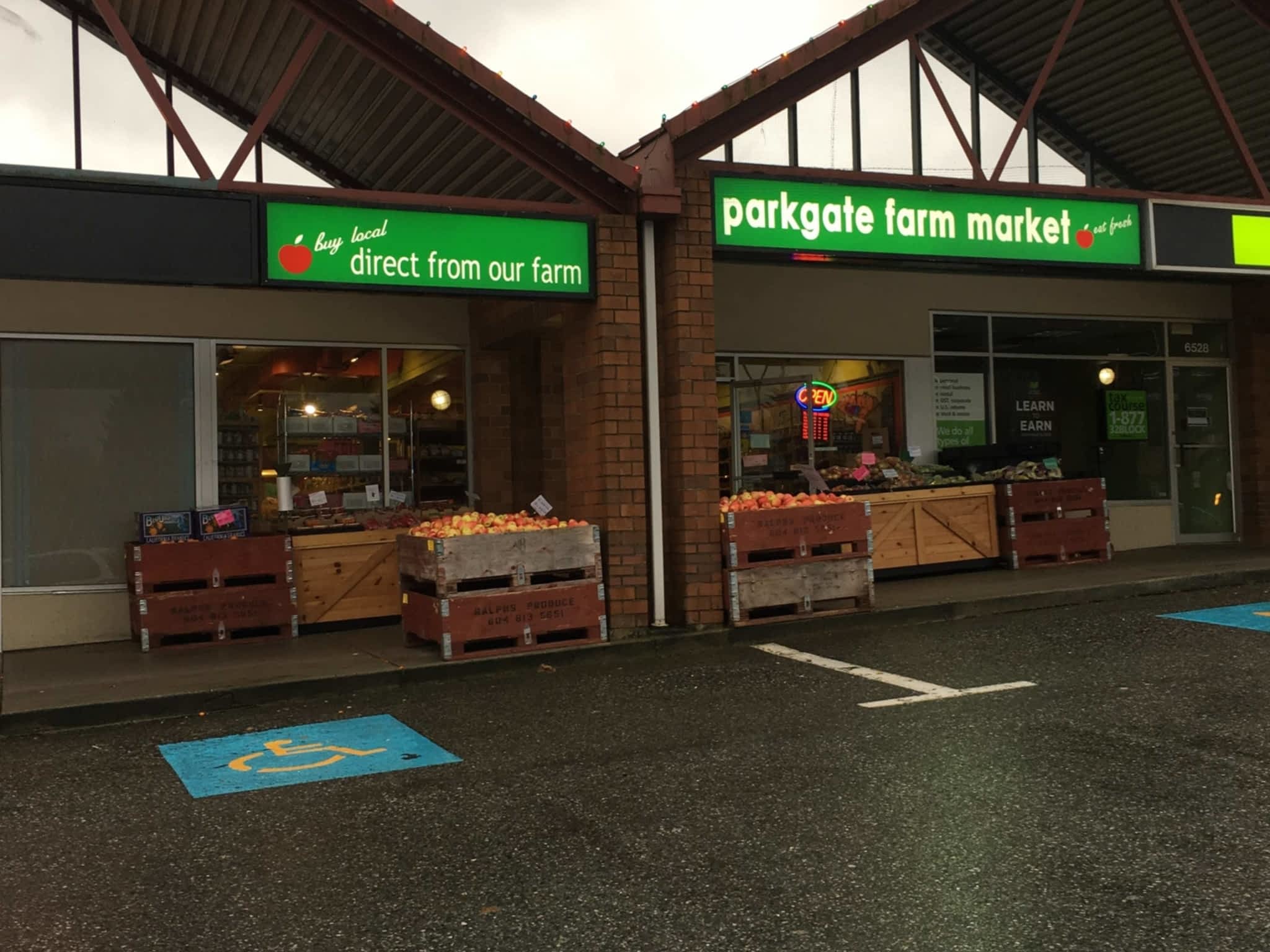 photo Parksgate Farm Market