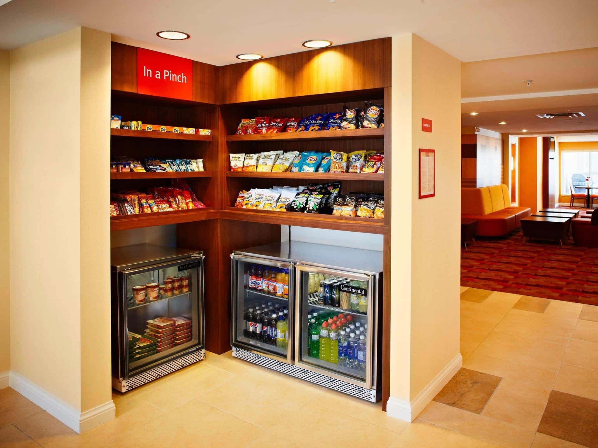 photo TownePlace Suites by Marriott Mississauga-Airport Corporate Centre