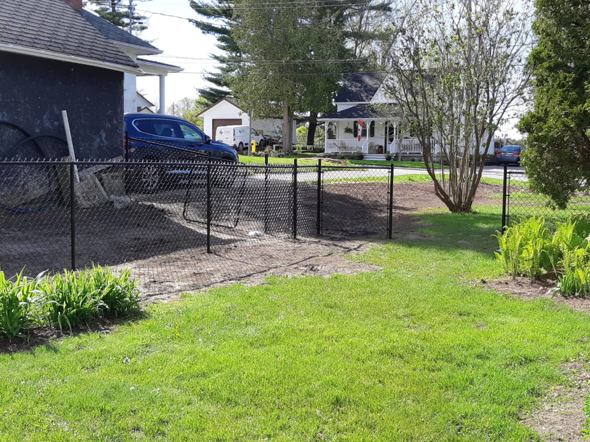 photo Backyard Fencing