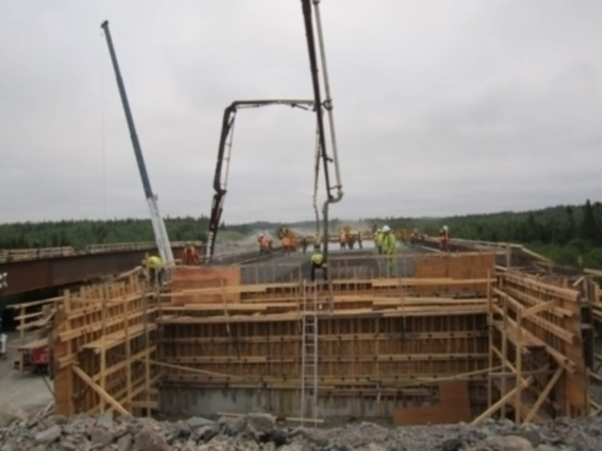 photo Pompage Beton Hub Concrete Pumping Inc