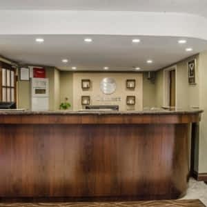 Comfort Inn Opening Hours 8330 Woodbine Ave Markham On