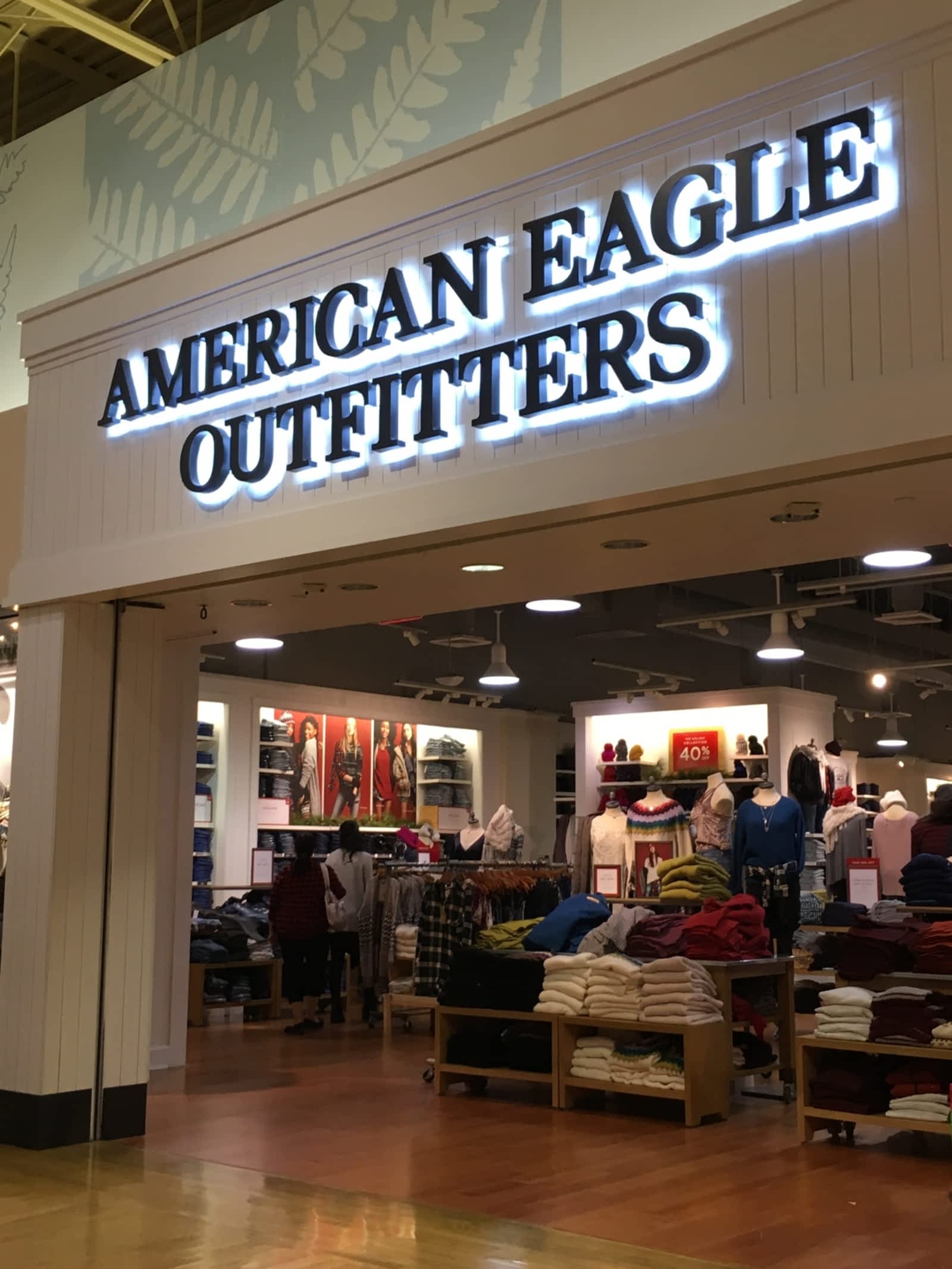 American Eagle  Store  Opening Hours 261055 CrossIron 