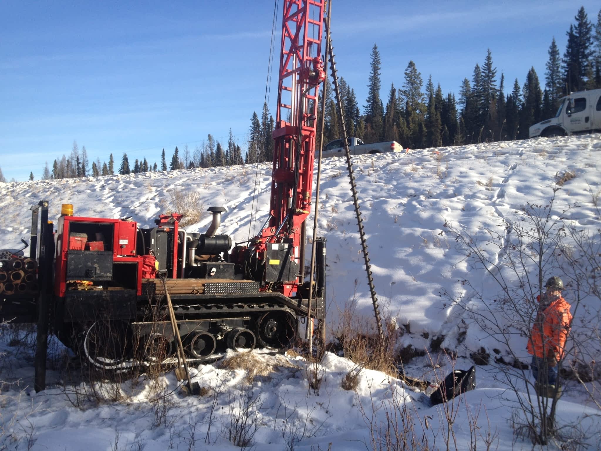 photo Canadian Geological Drilling Ltd
