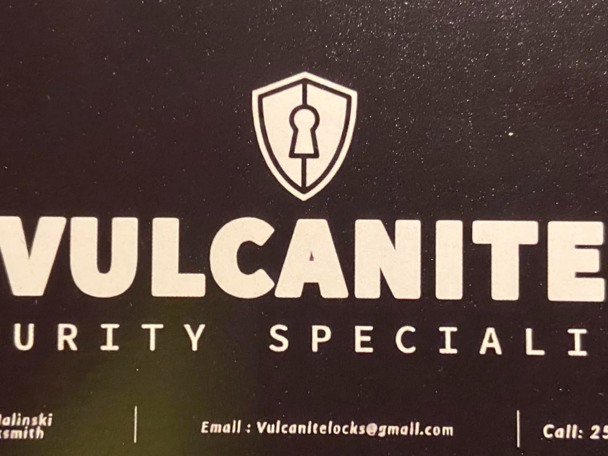 photo Vulcanite Locks