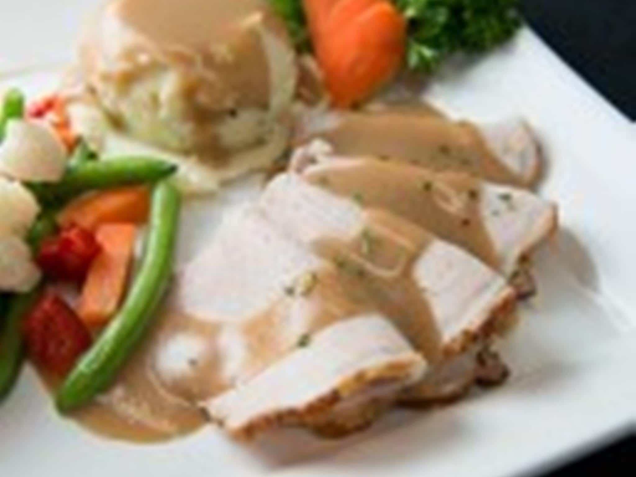 photo Mae's Elite Foods & Catering Inc