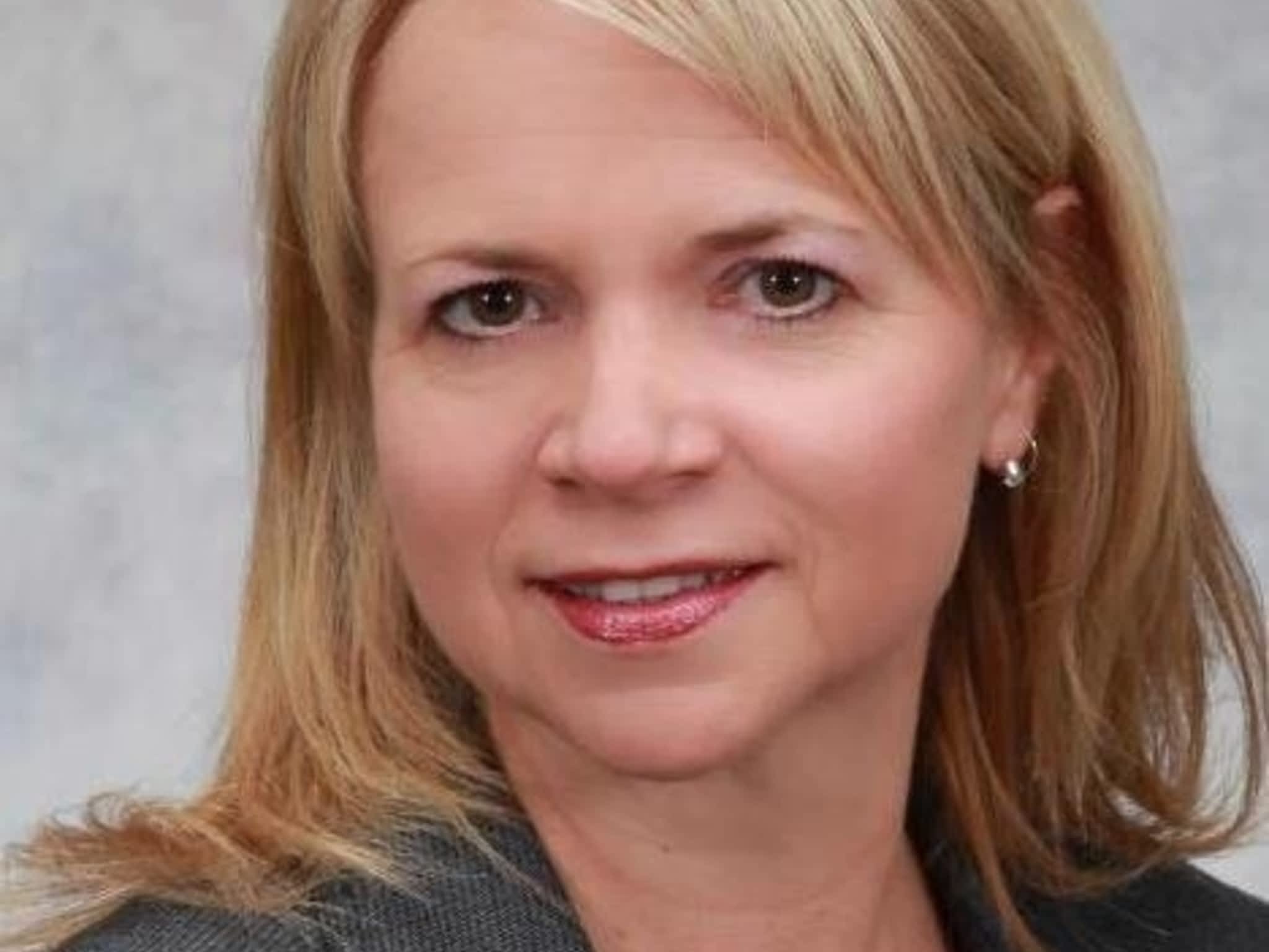 photo Mac's Realty Ltd