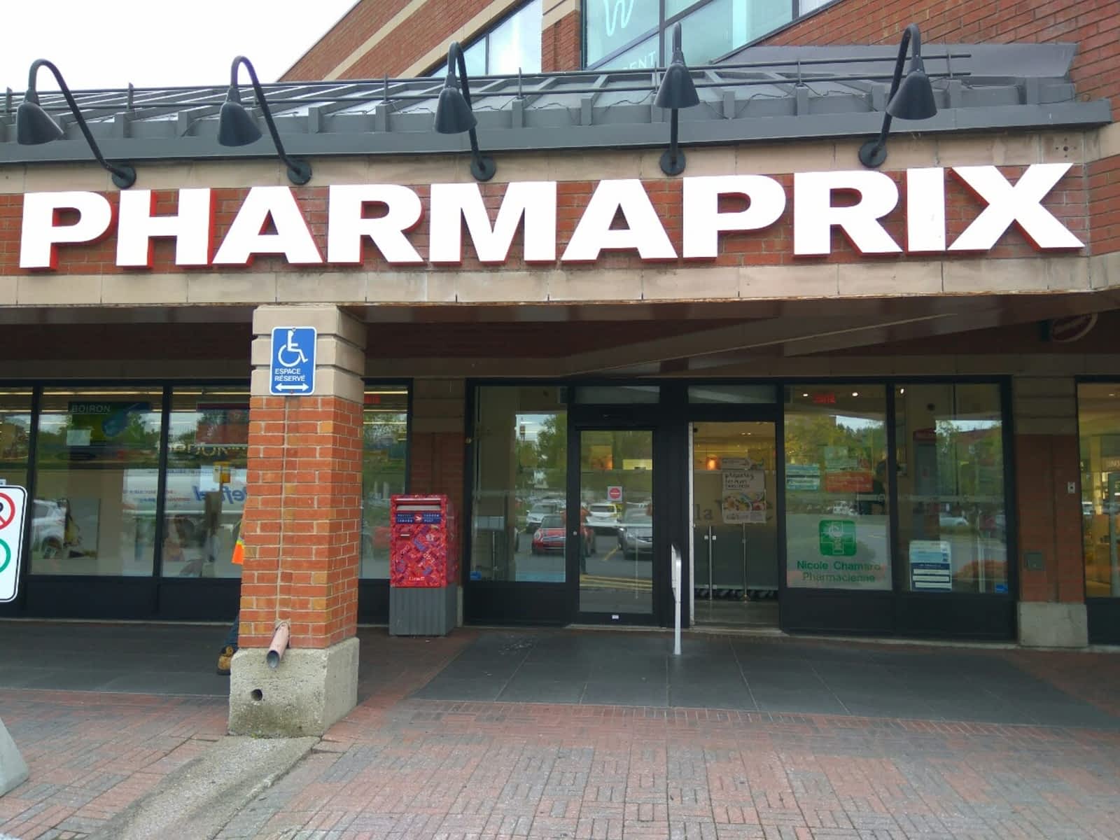 Pharmaprix Horaire d'ouverture 738, Place du Commerce, Montréal, QC