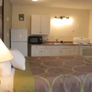 Super 8 Kamloops East Opening Hours 2459 Trans Canada - 