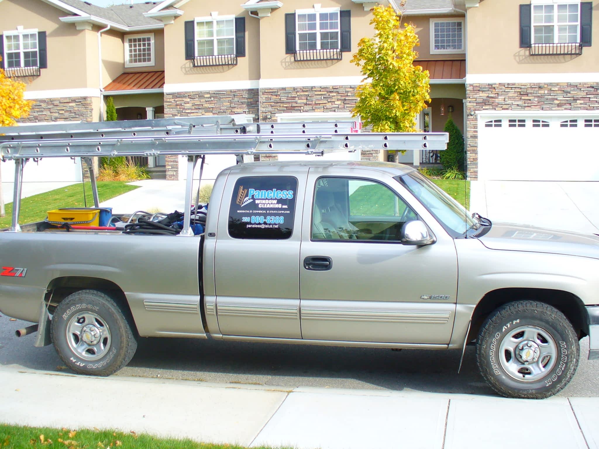 photo Paneless Window Cleaning