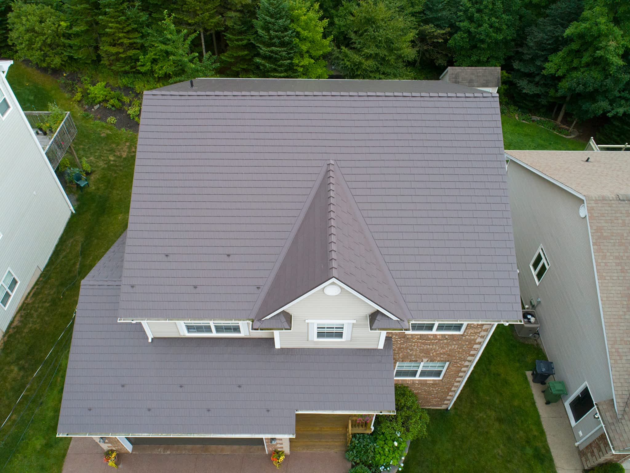 photo Interlock Metal Roofing - BC