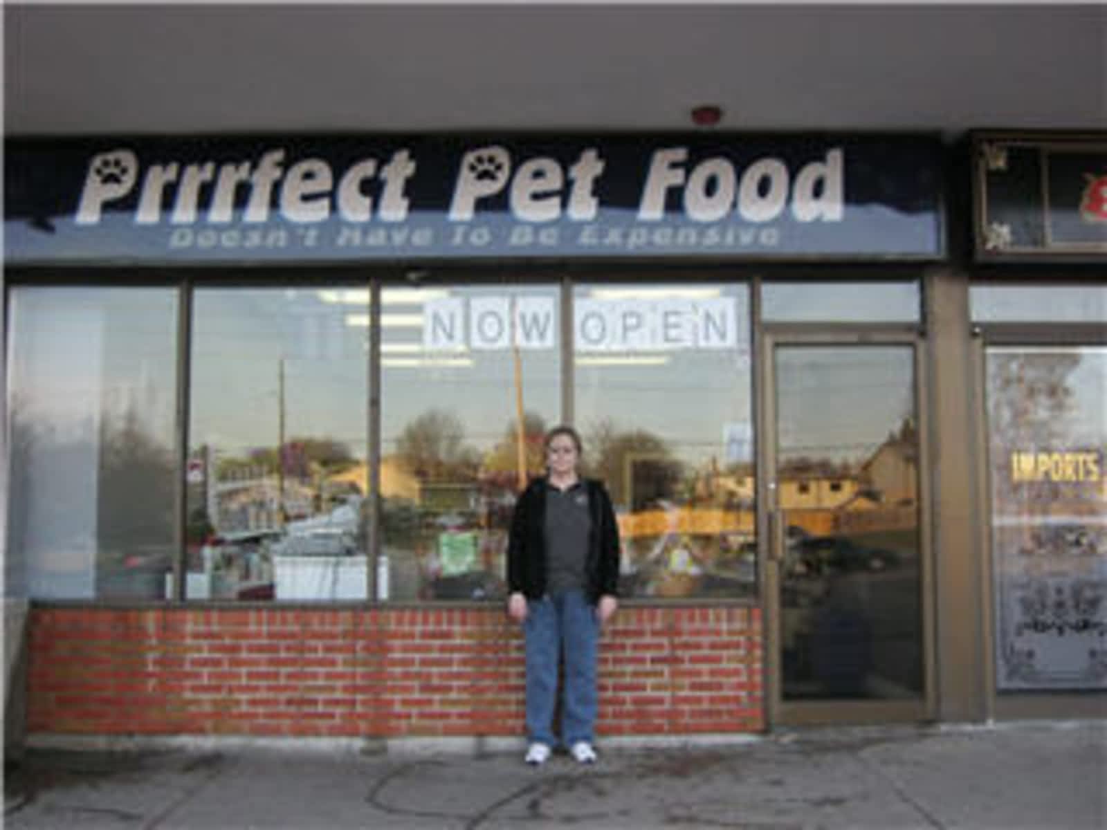 pet food stores near me open now