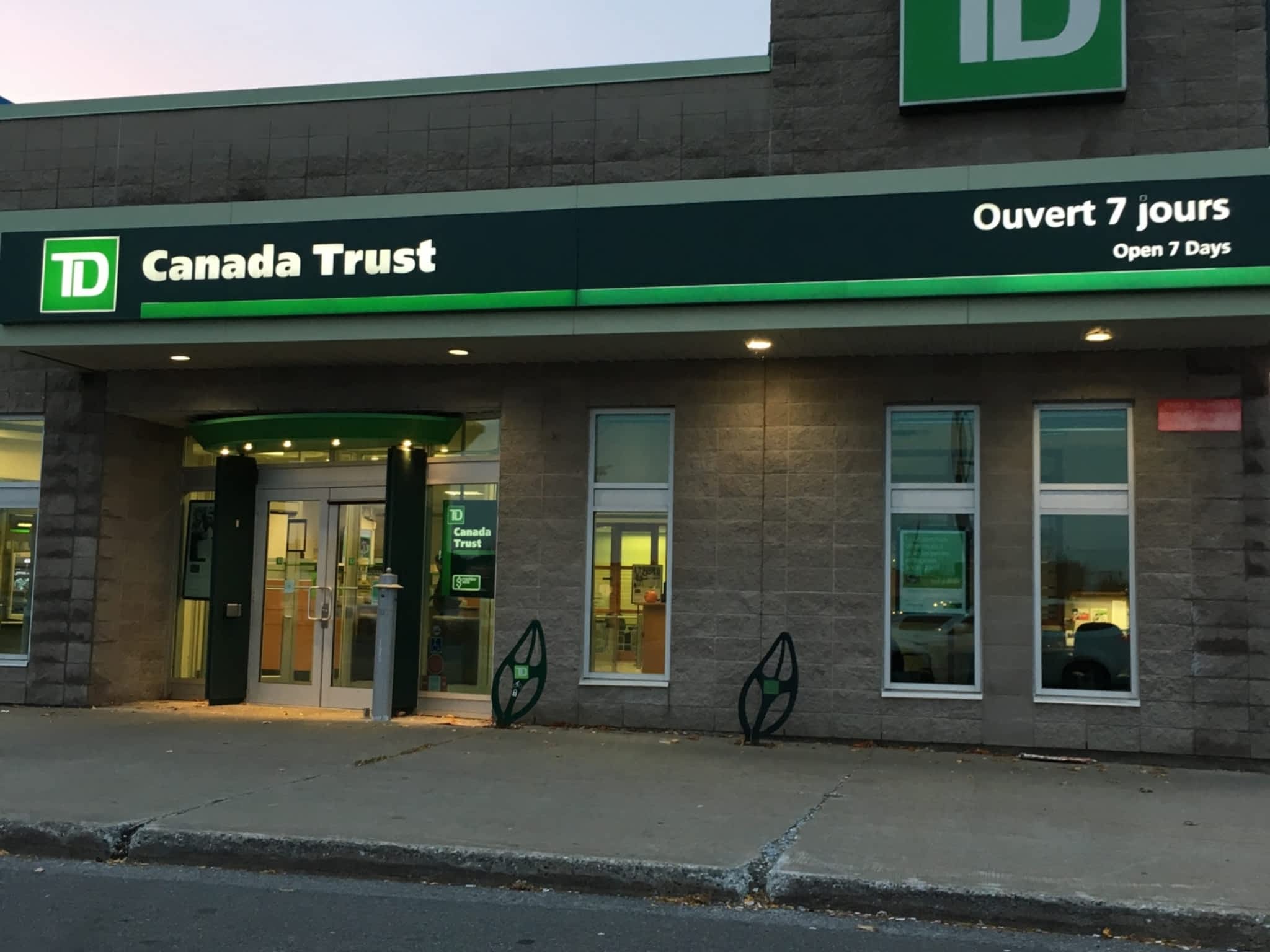 photo TD Canada Trust Branch and ATM