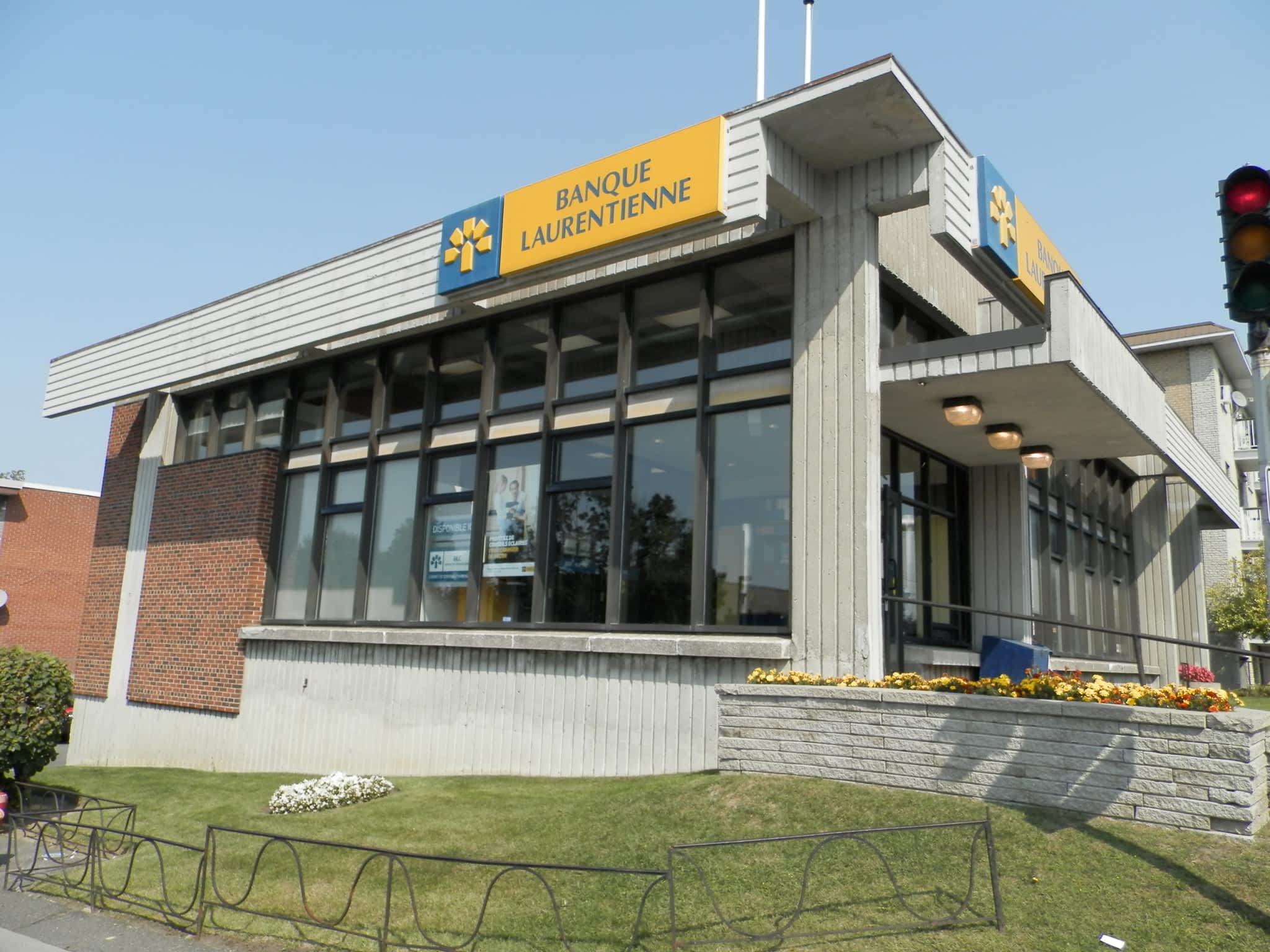 photo Laurentian Bank - Sainte-Colette branch