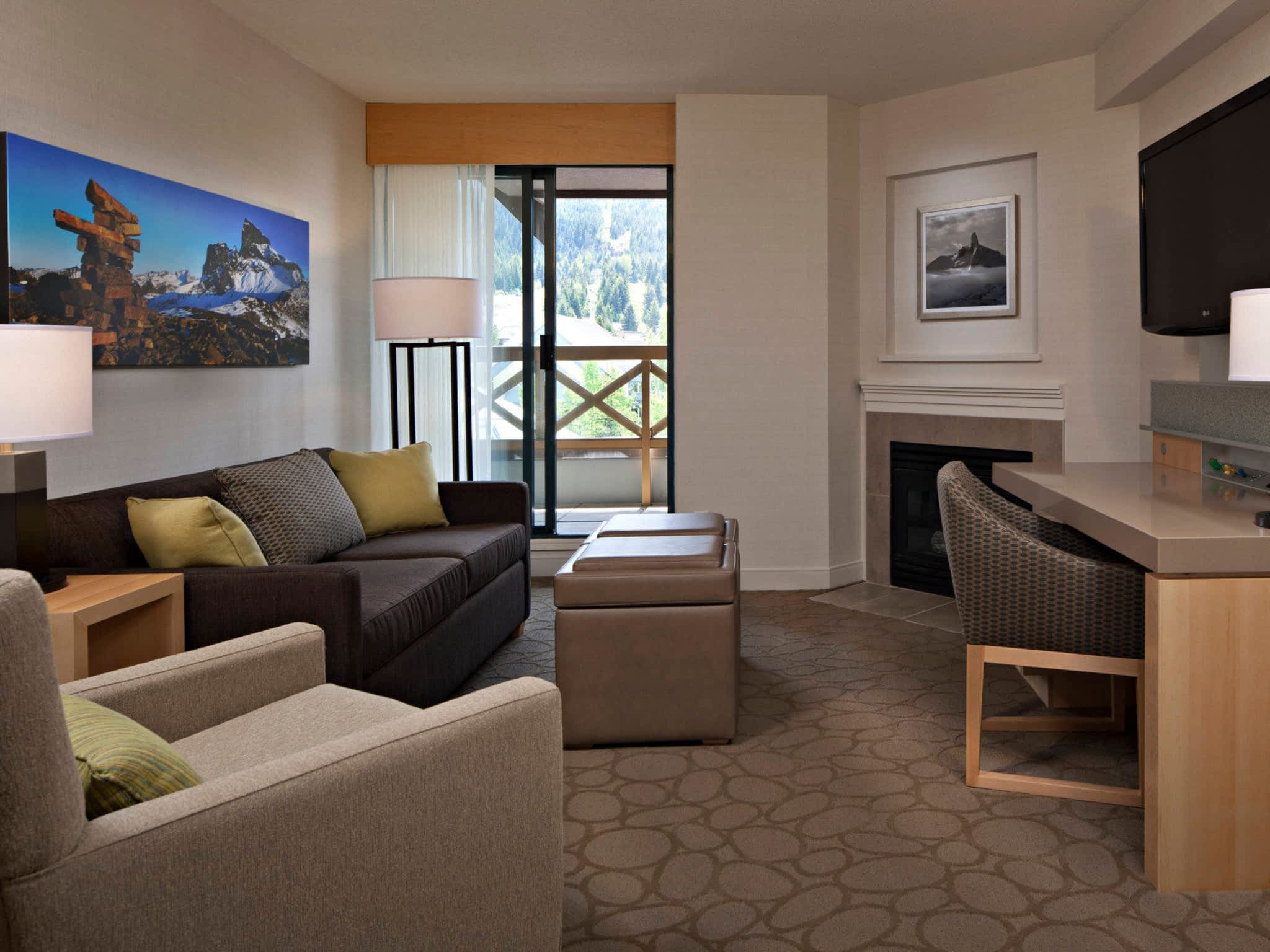 photo Delta Hotels by Marriott Whistler Village Suites