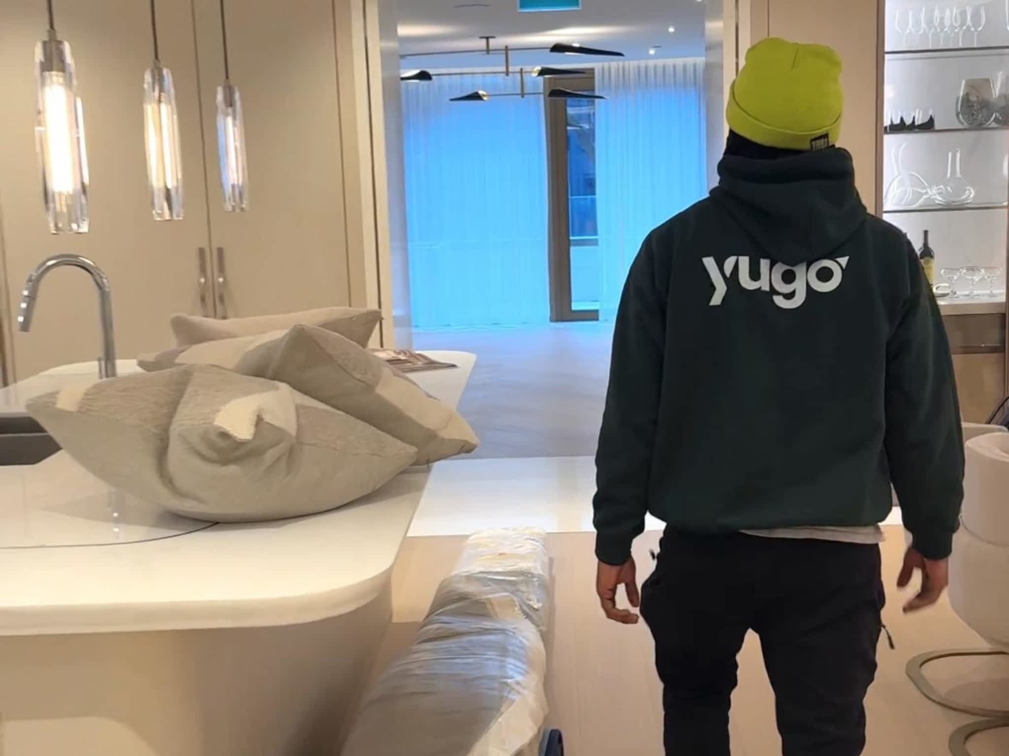 photo HelloYugo