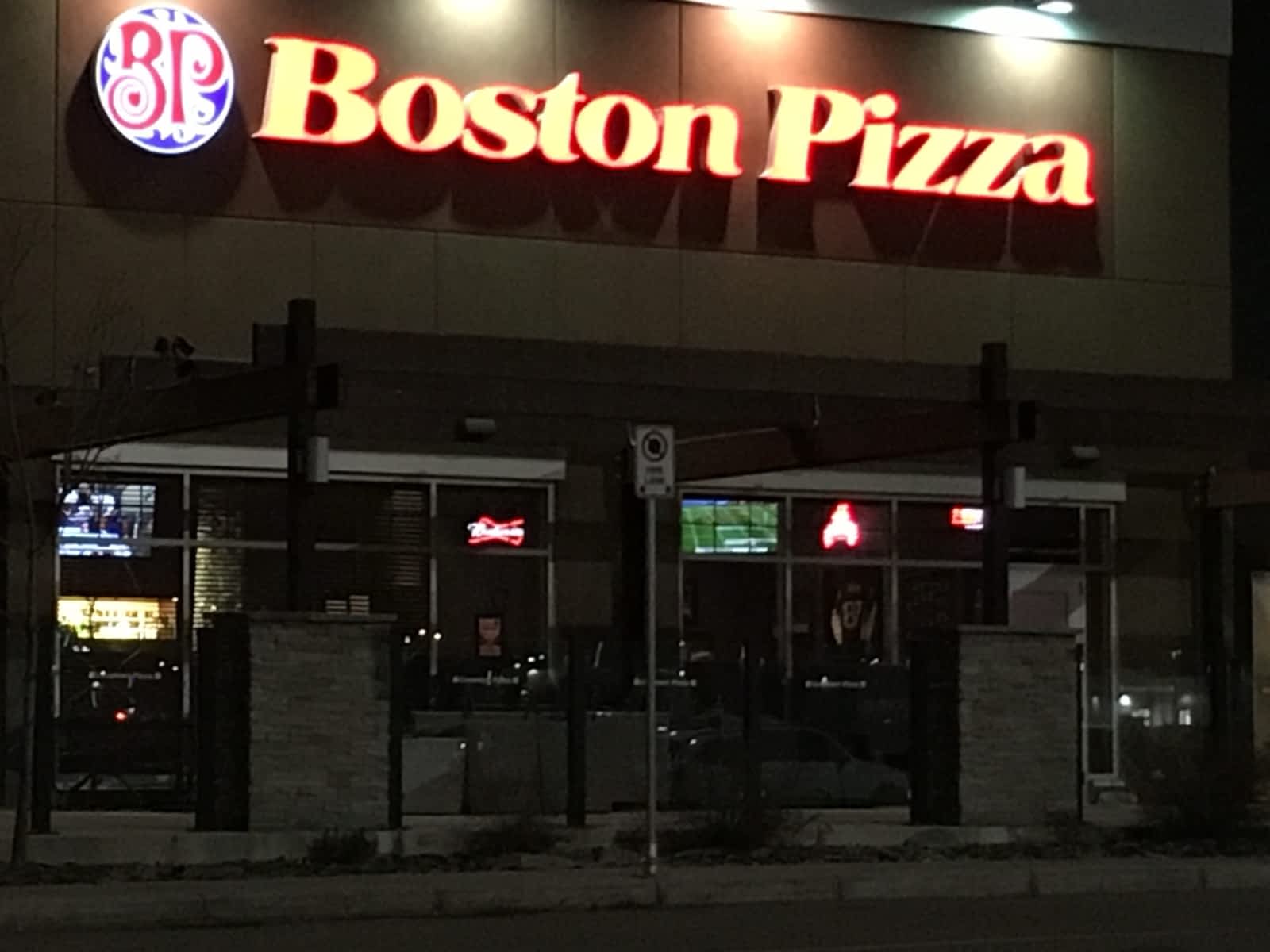 Boston Pizza - Opening Hours - G3-261055 Crossiron Blvd, Rocky View, AB