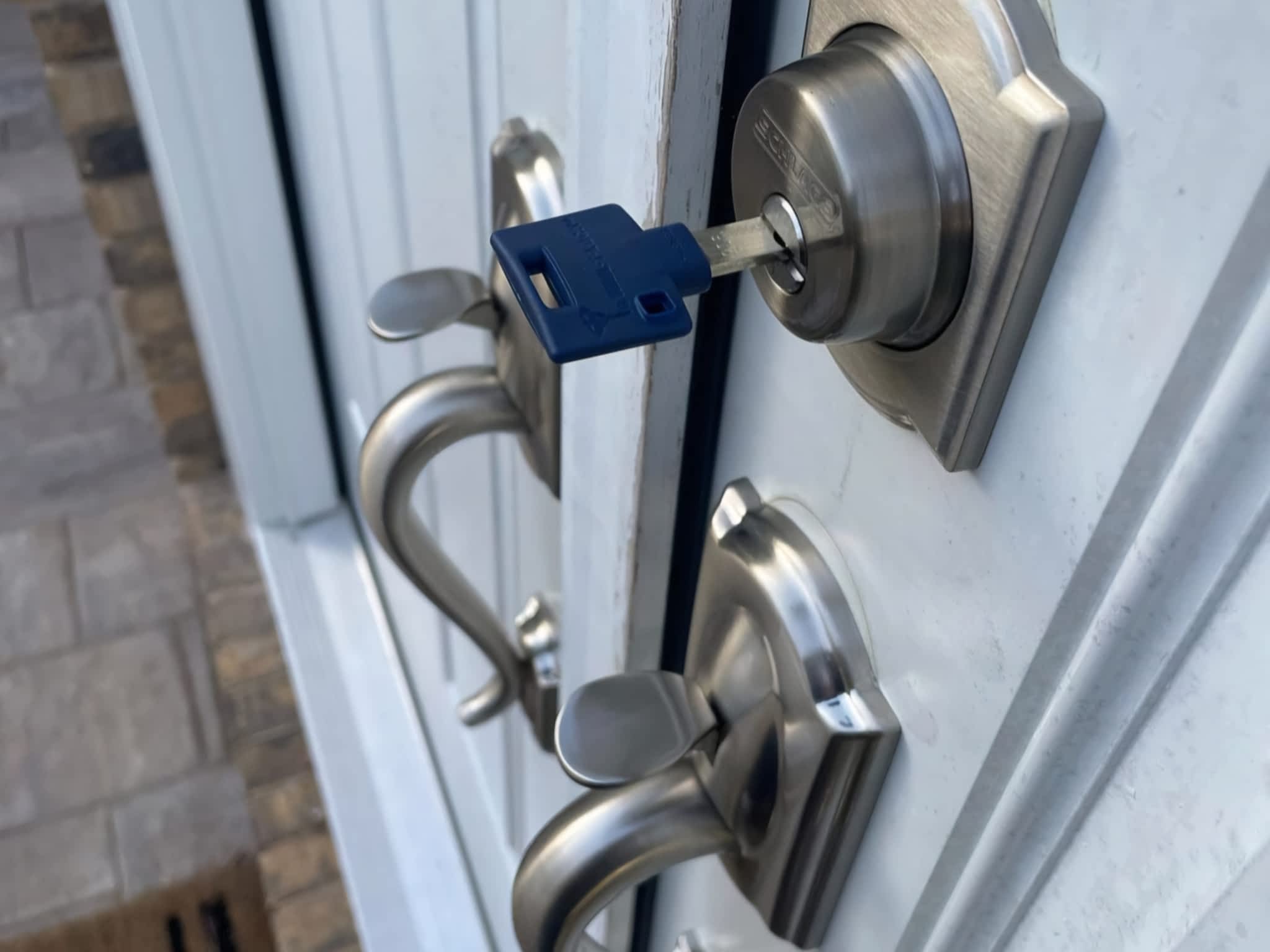 photo NEXT LEVEL Locksmith Calgary