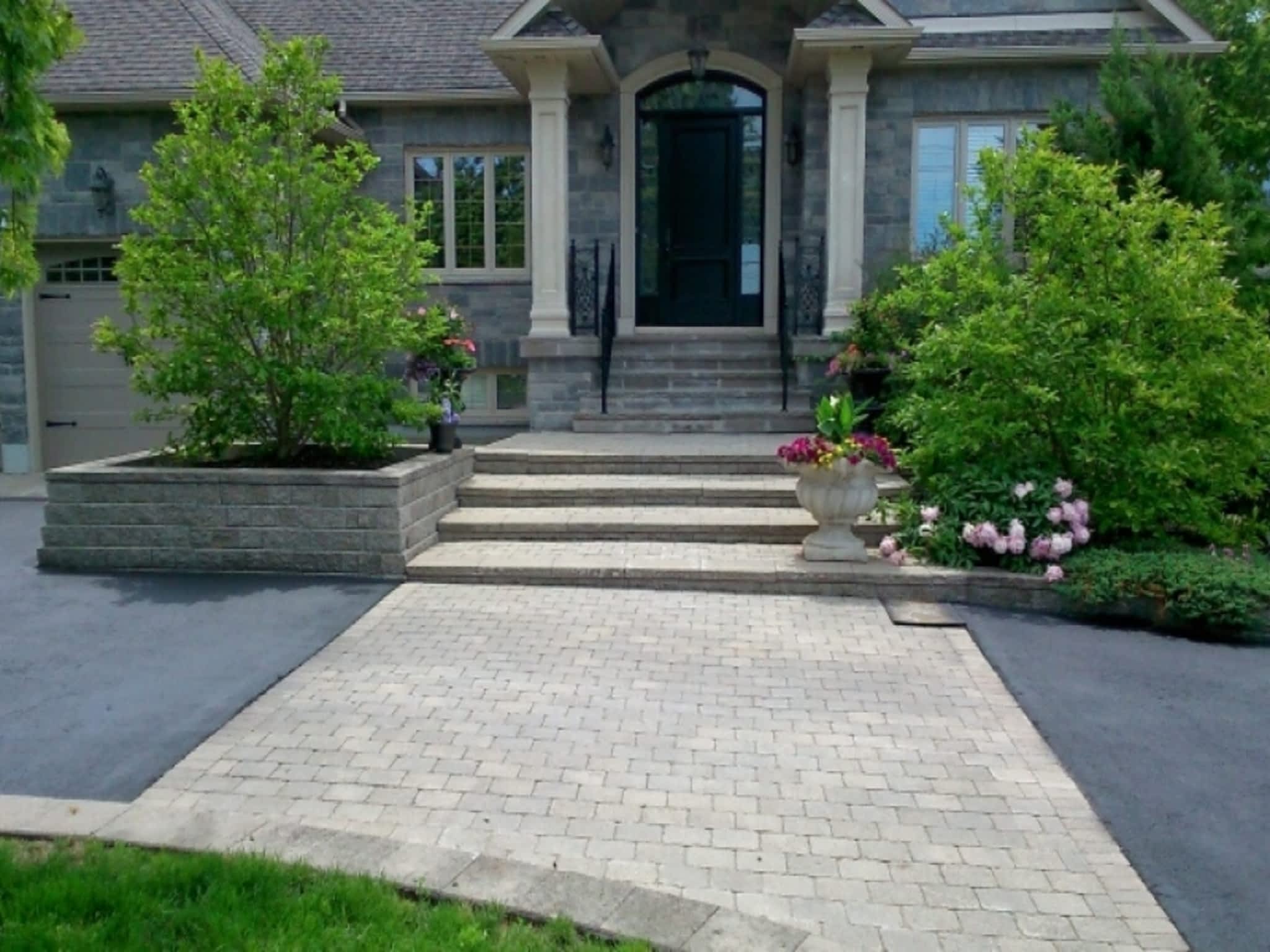 photo Constant Driveway Sealer - Dries In 45 Min.