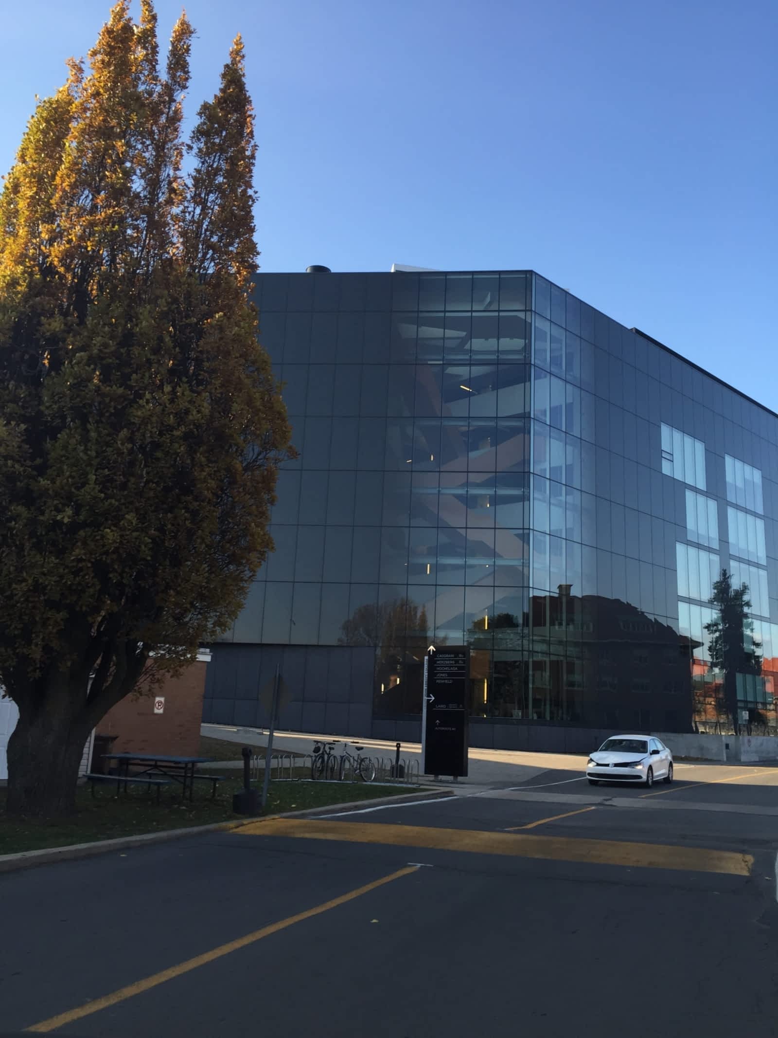 John Abbott College CEGEP 200021275, rue Lakeshore, SainteAnnedeBellevue, QC John Abbott College CEGEP 200021275, rue Lakeshore, SainteAnnedeBellevue, QC