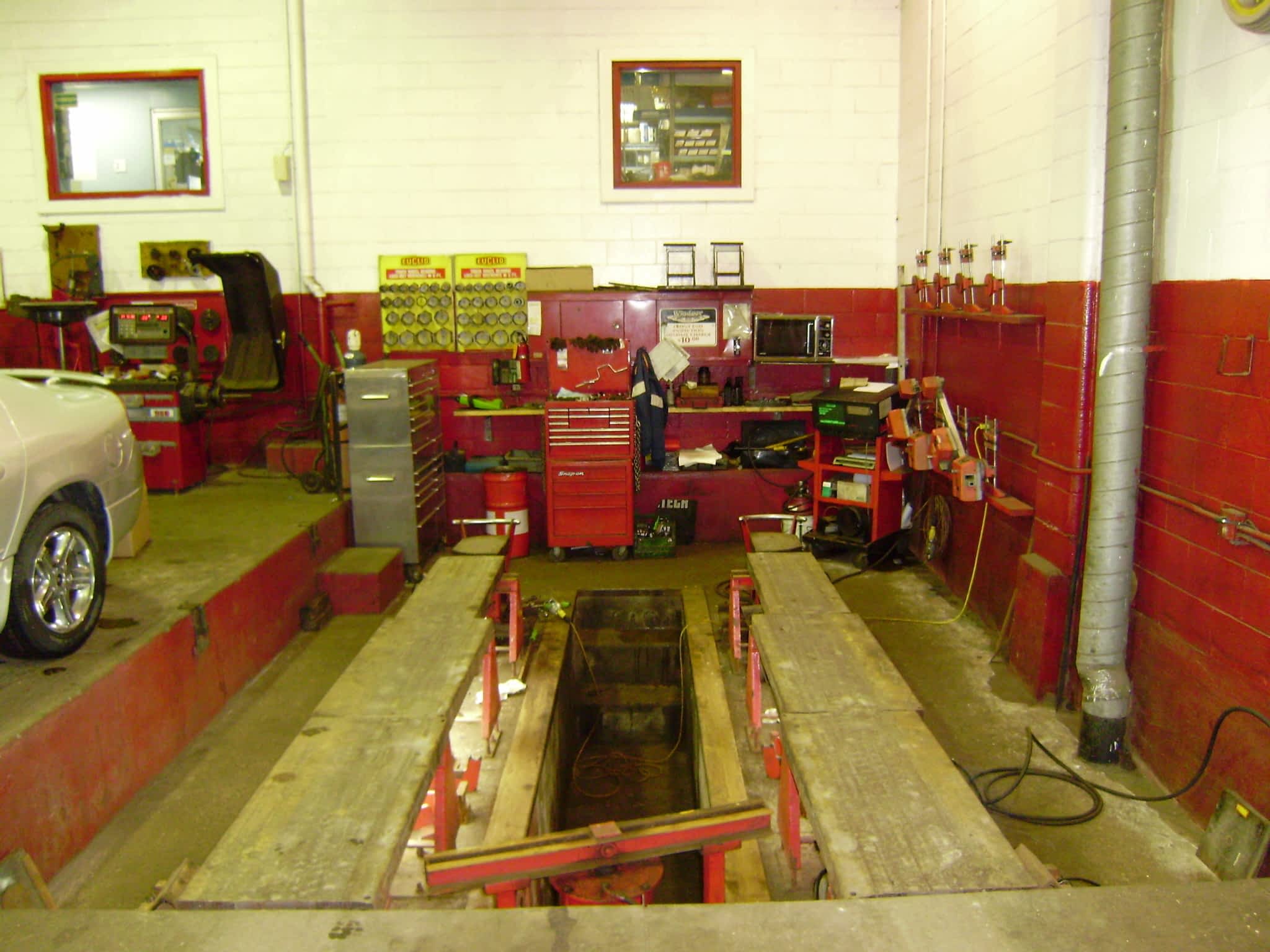 photo Windsor Spring And Alignment Ltd