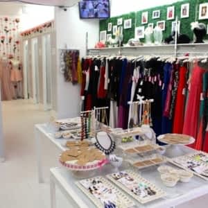 Champagne Cupcakes Opening Hours 690 Queen St W Toronto On