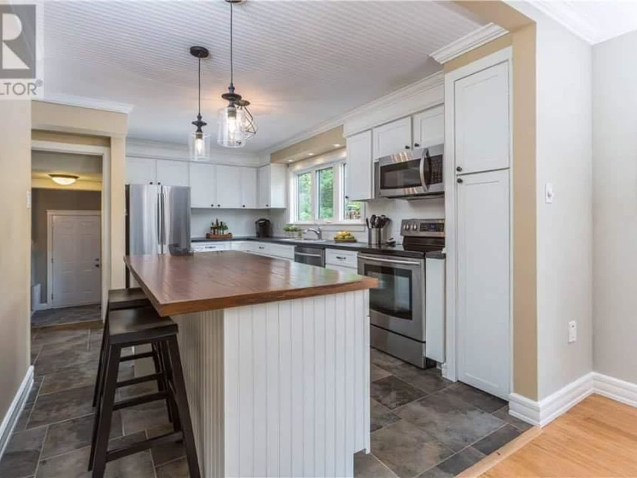 photo Fineline Finish Carpentry