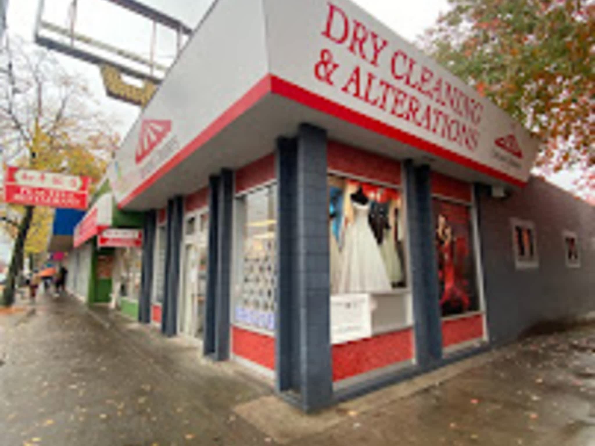 photo Tuesday Drycleaners