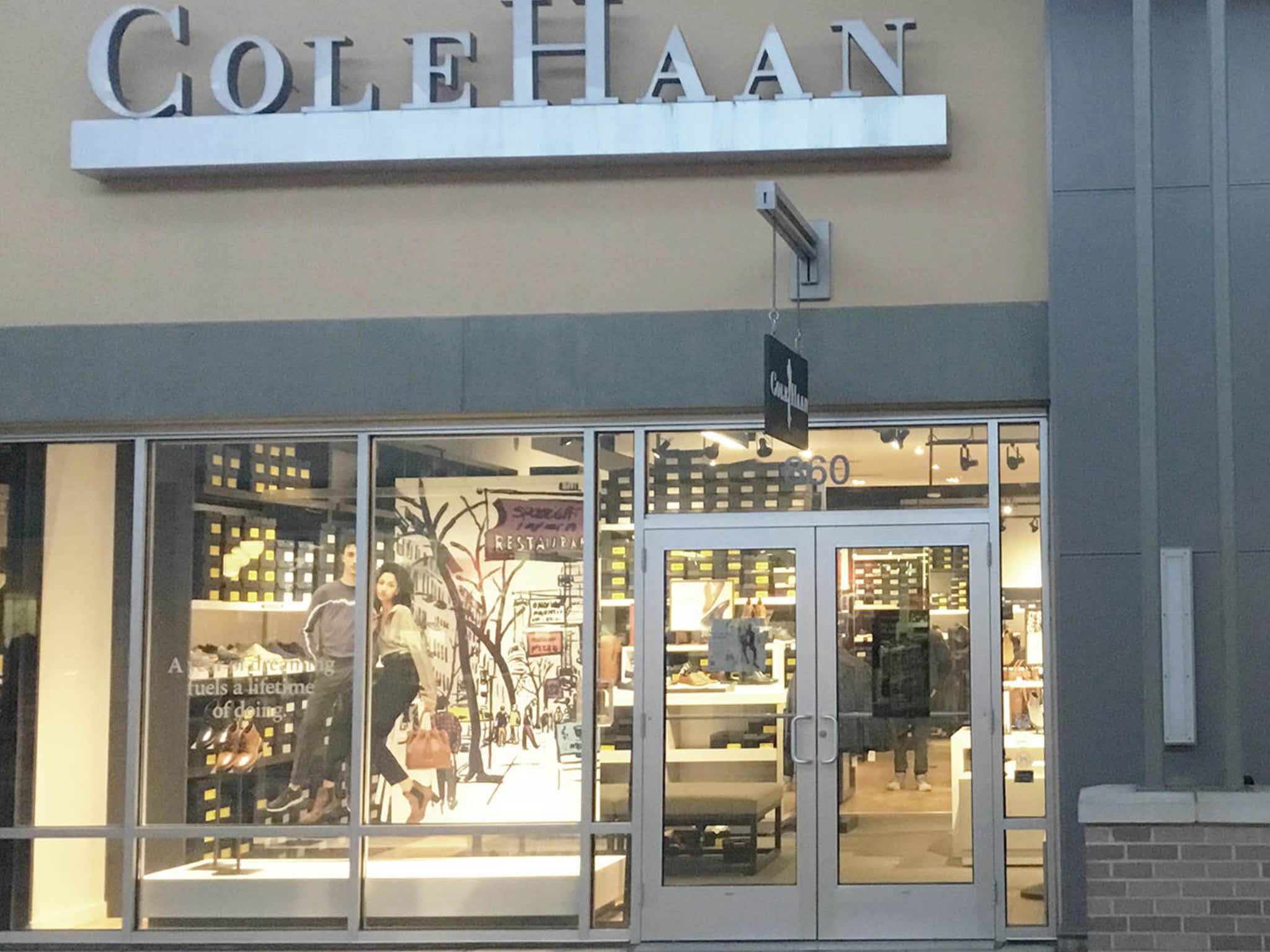photo Cole Haan Outlet