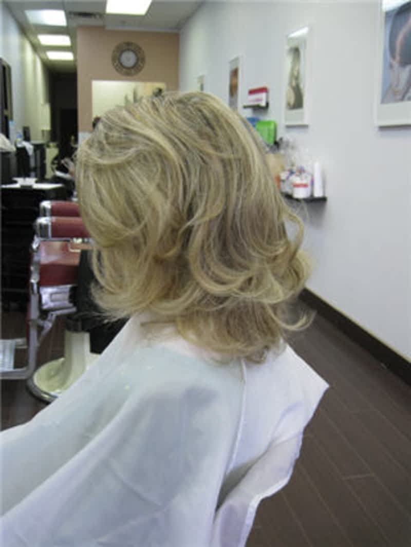 Nu's Hair Studio - Etobicoke, ON - 6A-5230 Dundas St W 